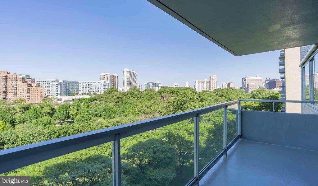 Photo of 2200 Benjamin Franklin Parkway #0B-S0603, PHILADELPHIA, PA 19130 (MLS # PAPH2596040)