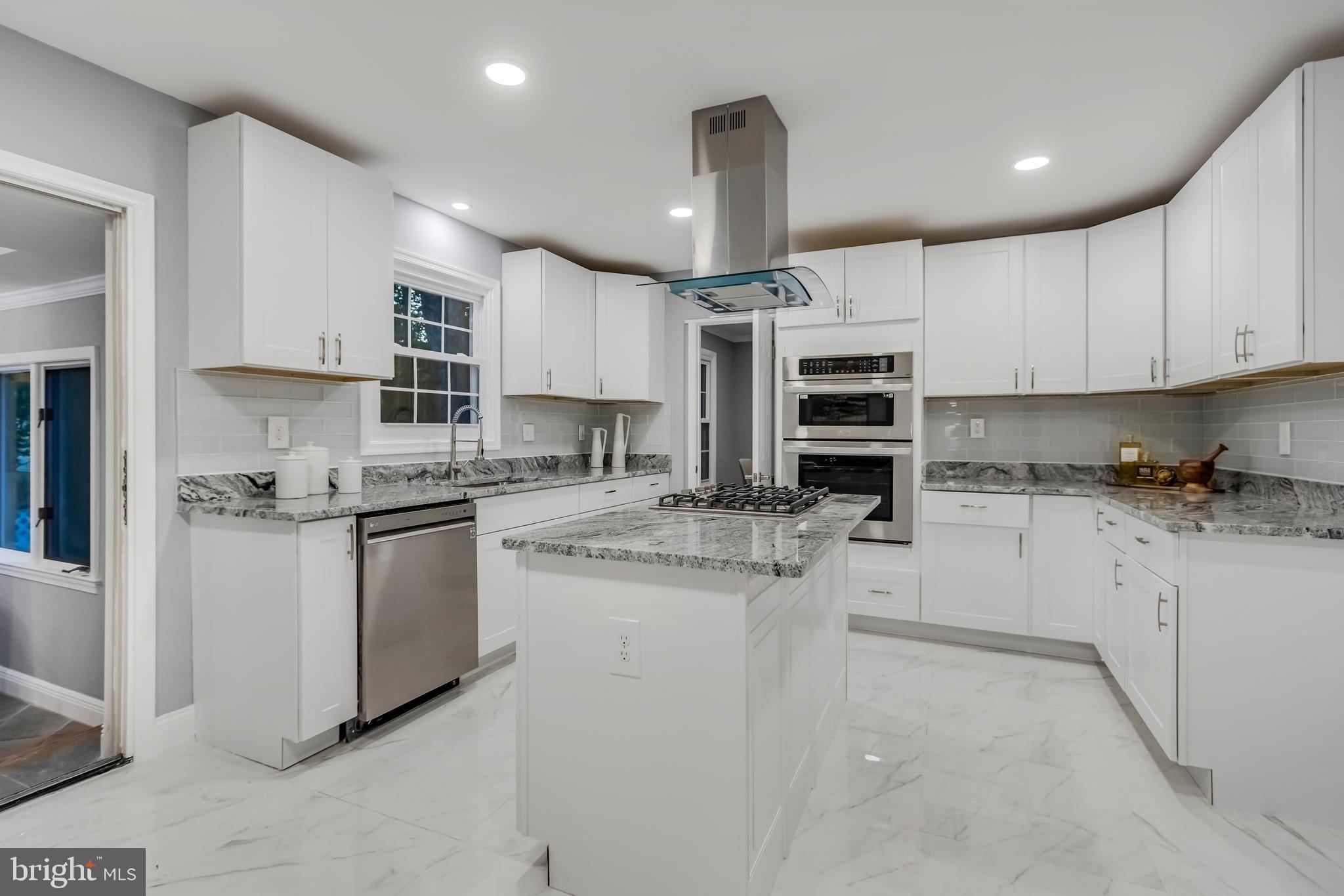 WILLOWBROOK - Residential