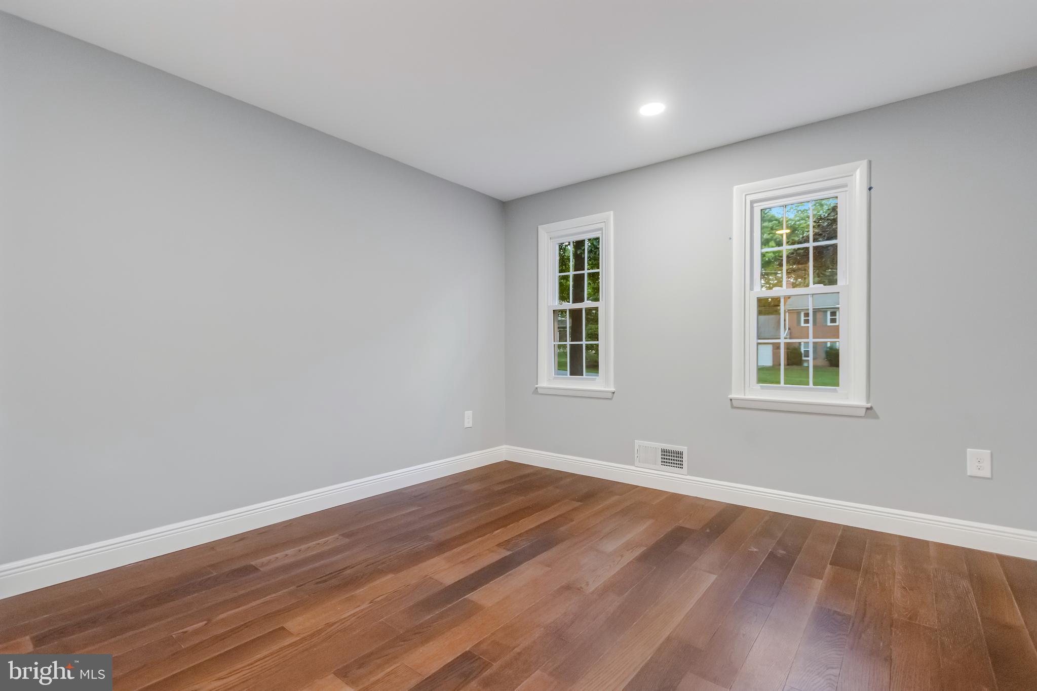 WILLOWBROOK - Residential