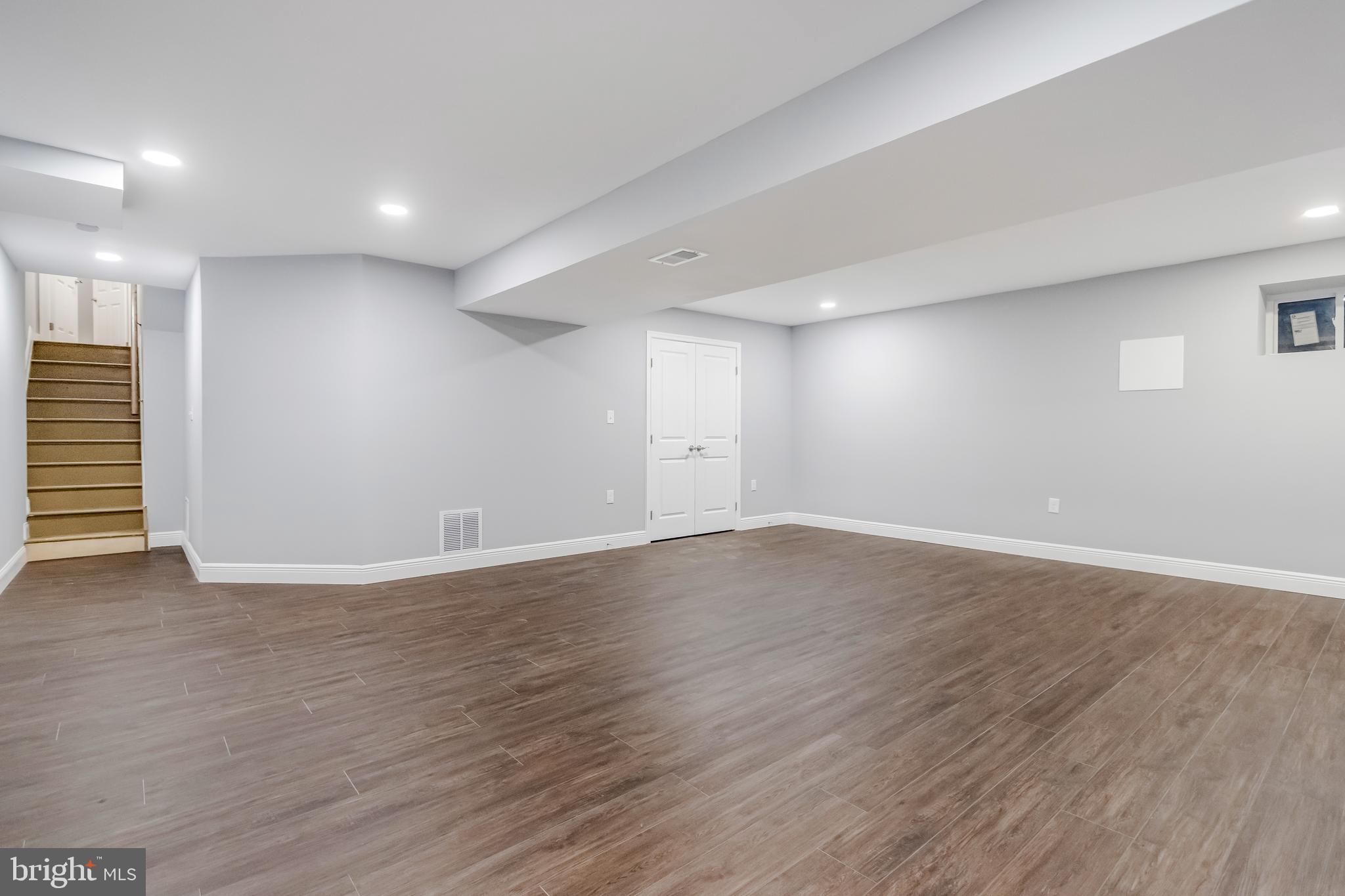 WILLOWBROOK - Residential