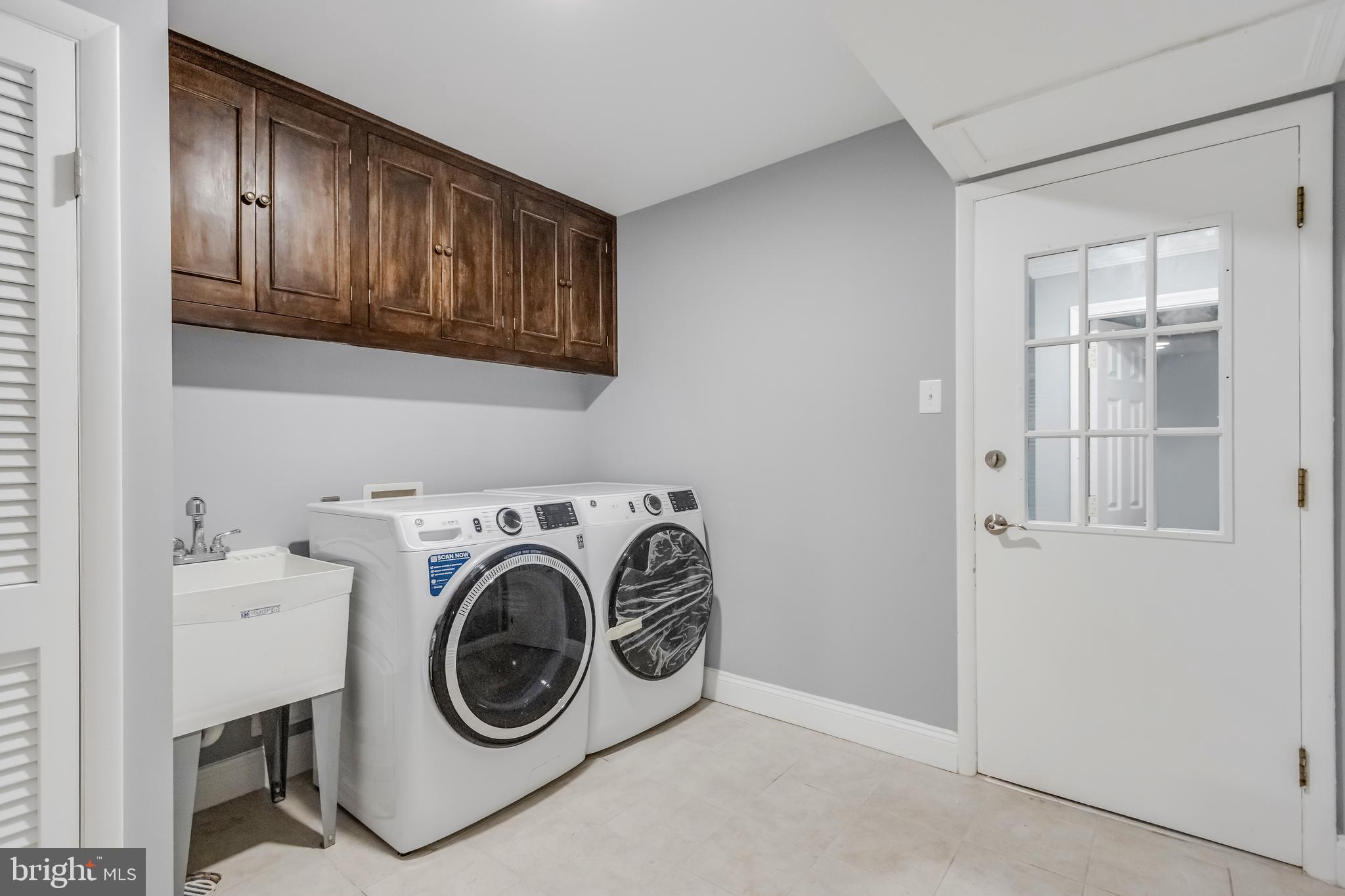 WILLOWBROOK - Residential