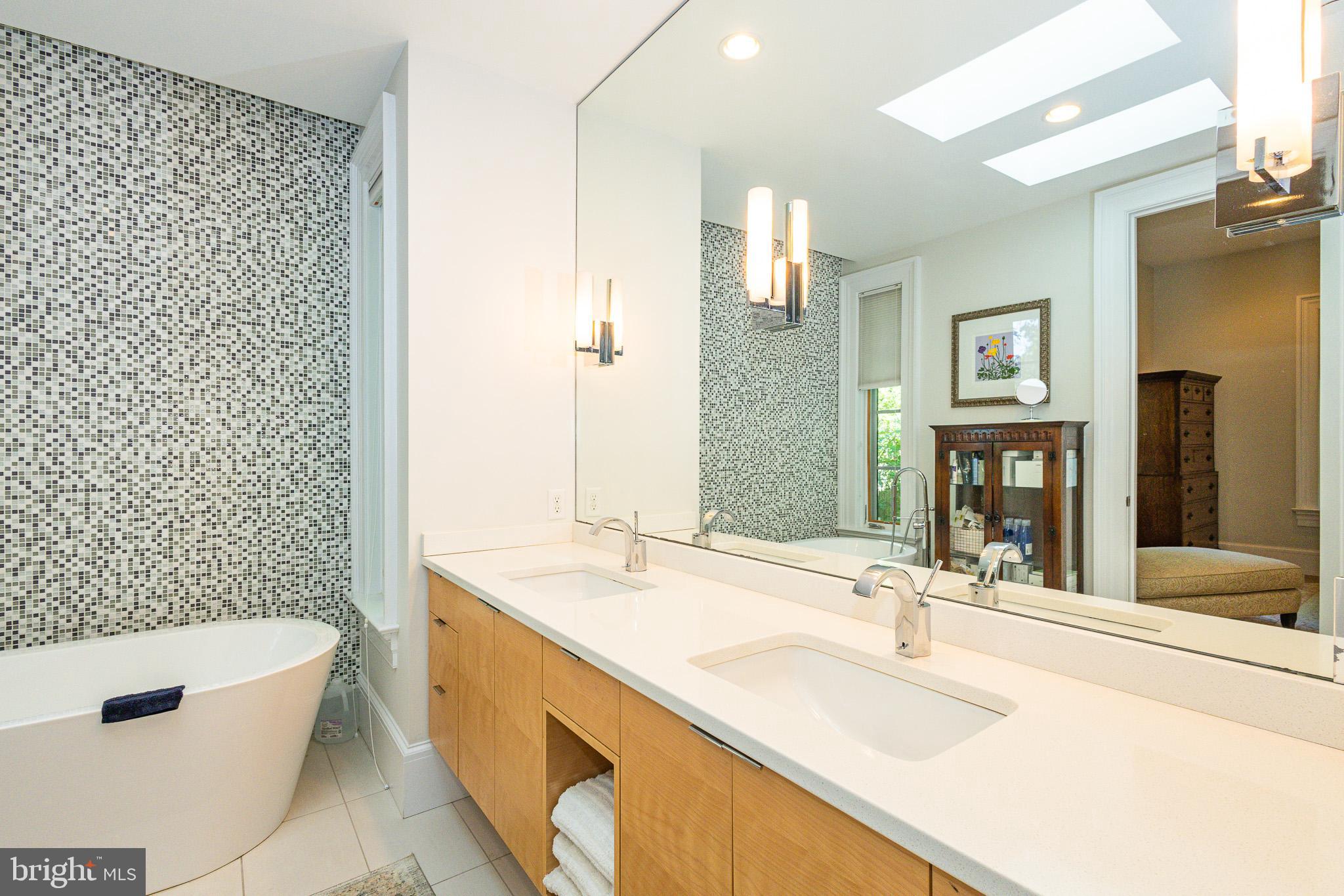 EASTPORT - Residential