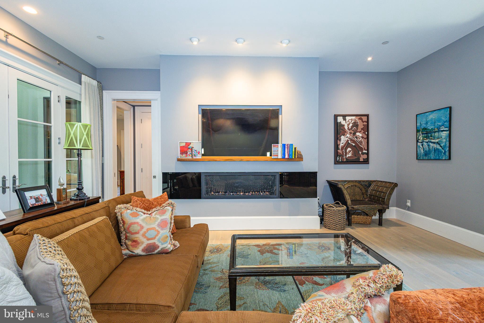 EASTPORT - Residential