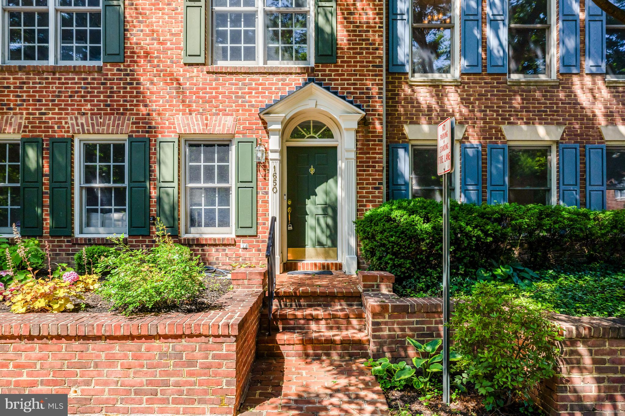 1650 COLONIAL HILLS DRIVE