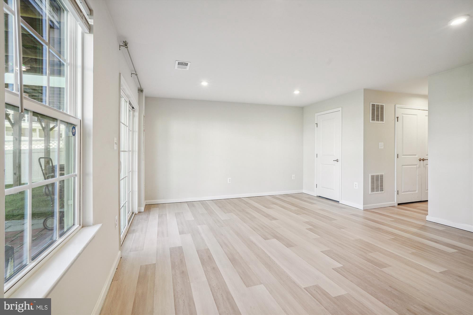 RAPPAHANNOCK LANDING - Residential Lease