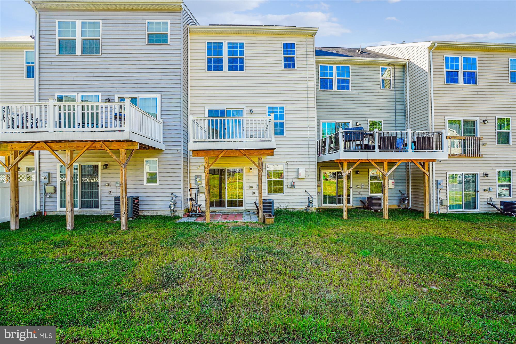 RAPPAHANNOCK LANDING - Residential Lease