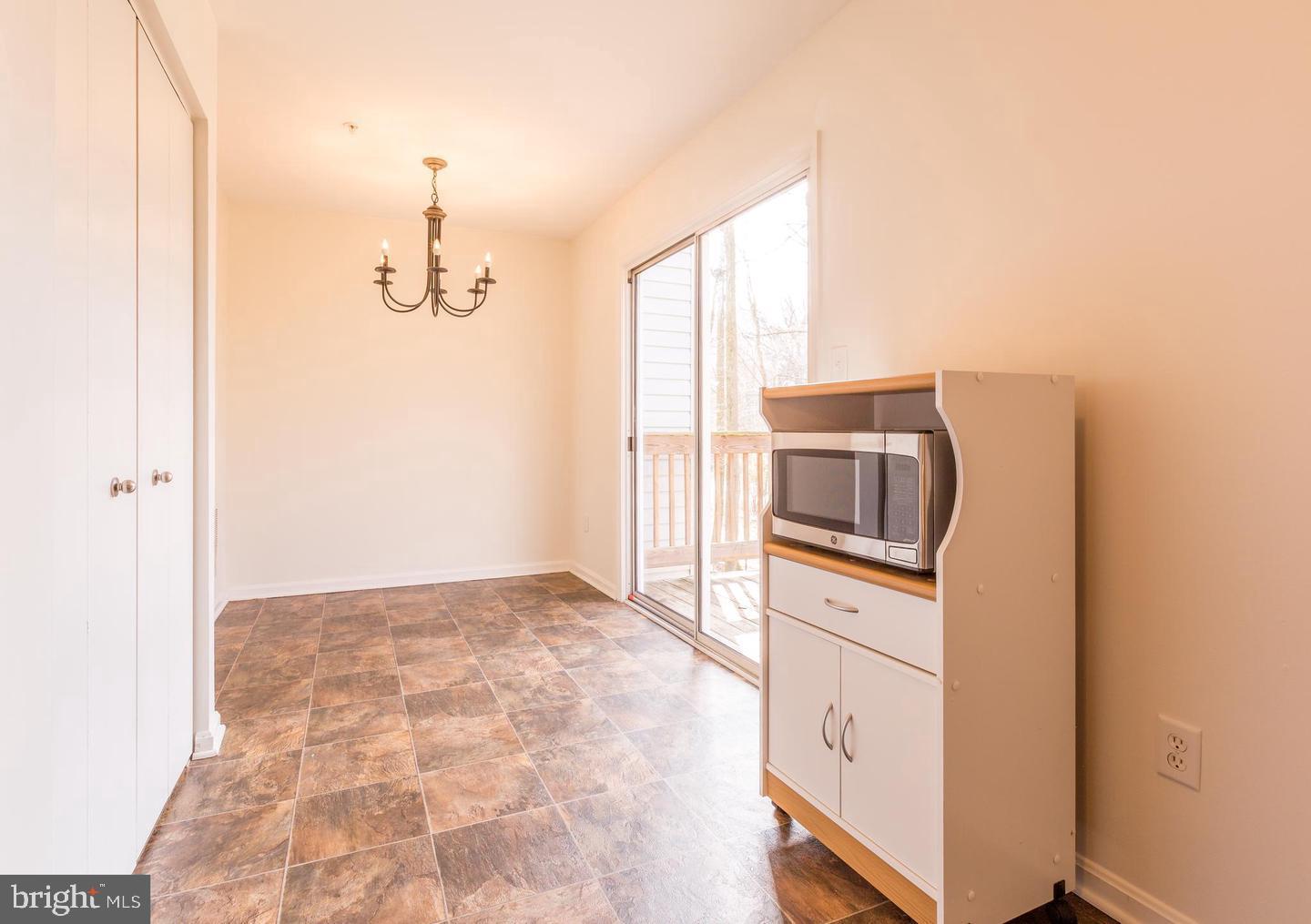 CHASE MANOR - Residential Lease