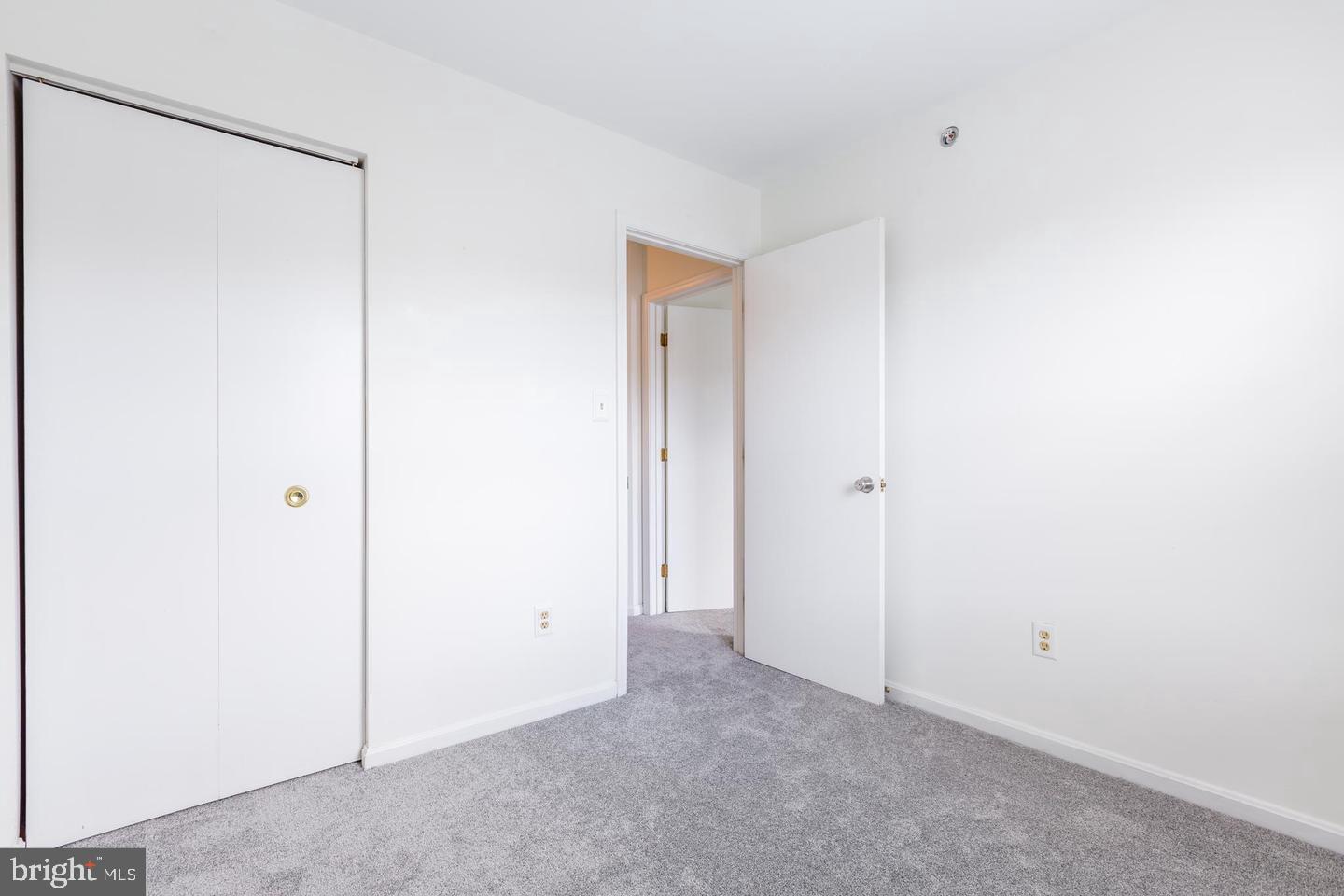 CHASE MANOR - Residential Lease
