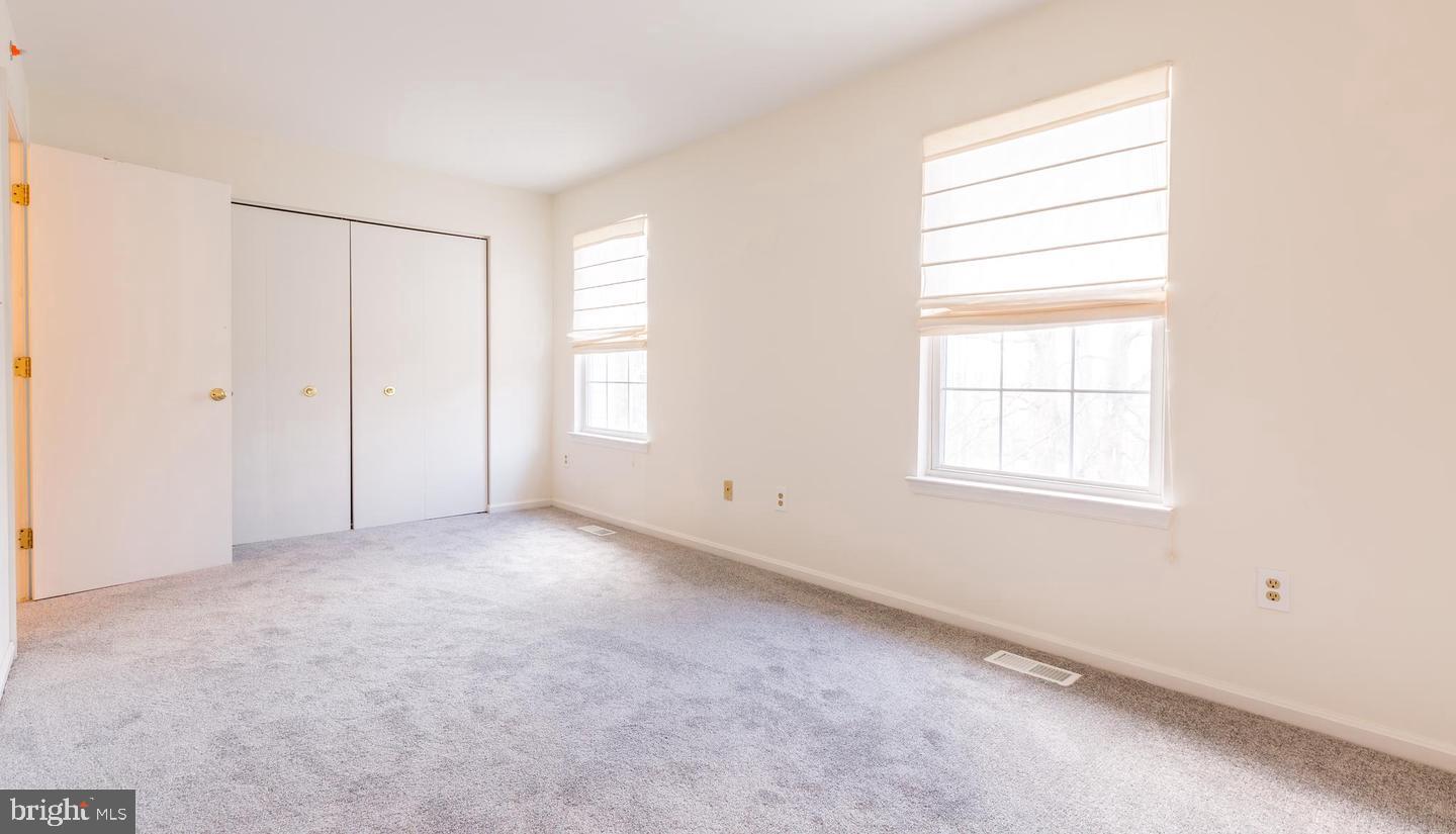 CHASE MANOR - Residential Lease