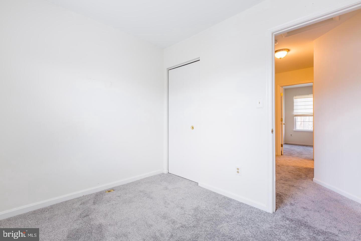 CHASE MANOR - Residential Lease