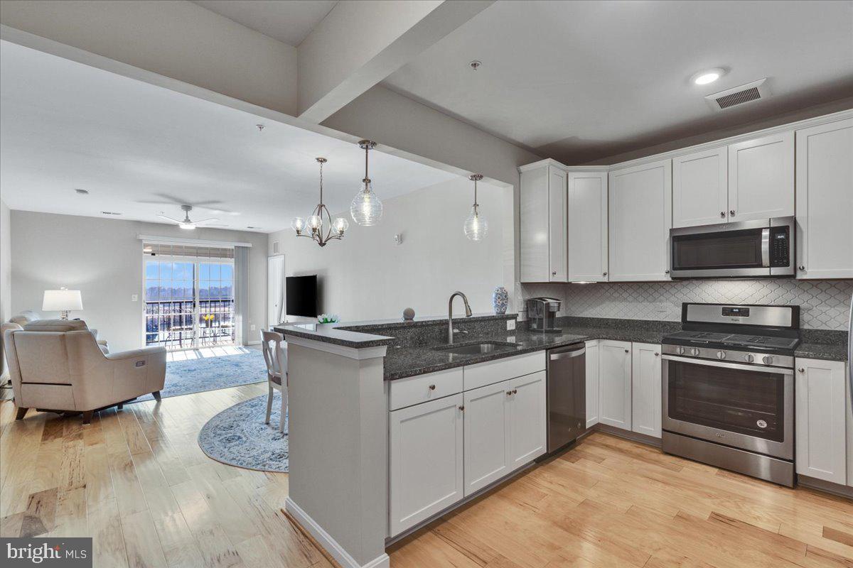 605 QUARRY VIEW COURT 405