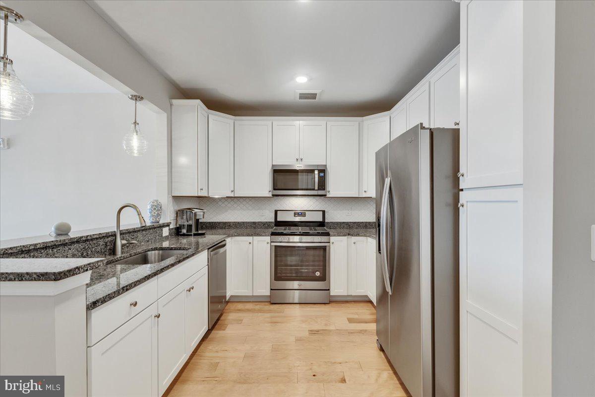 605 QUARRY VIEW COURT 405