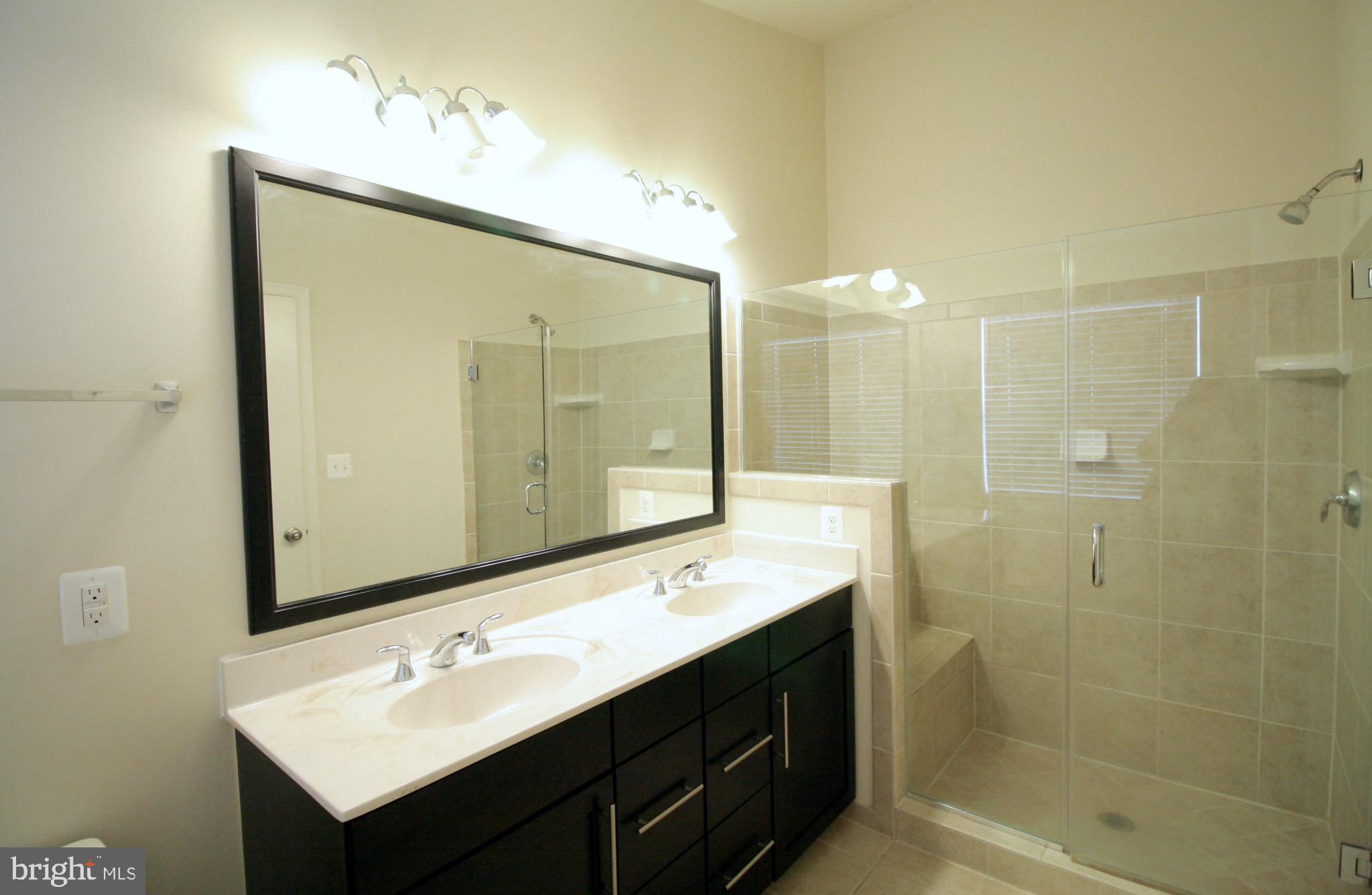 LOUDOUN VALLEY ESTATES 2 - Residential Lease