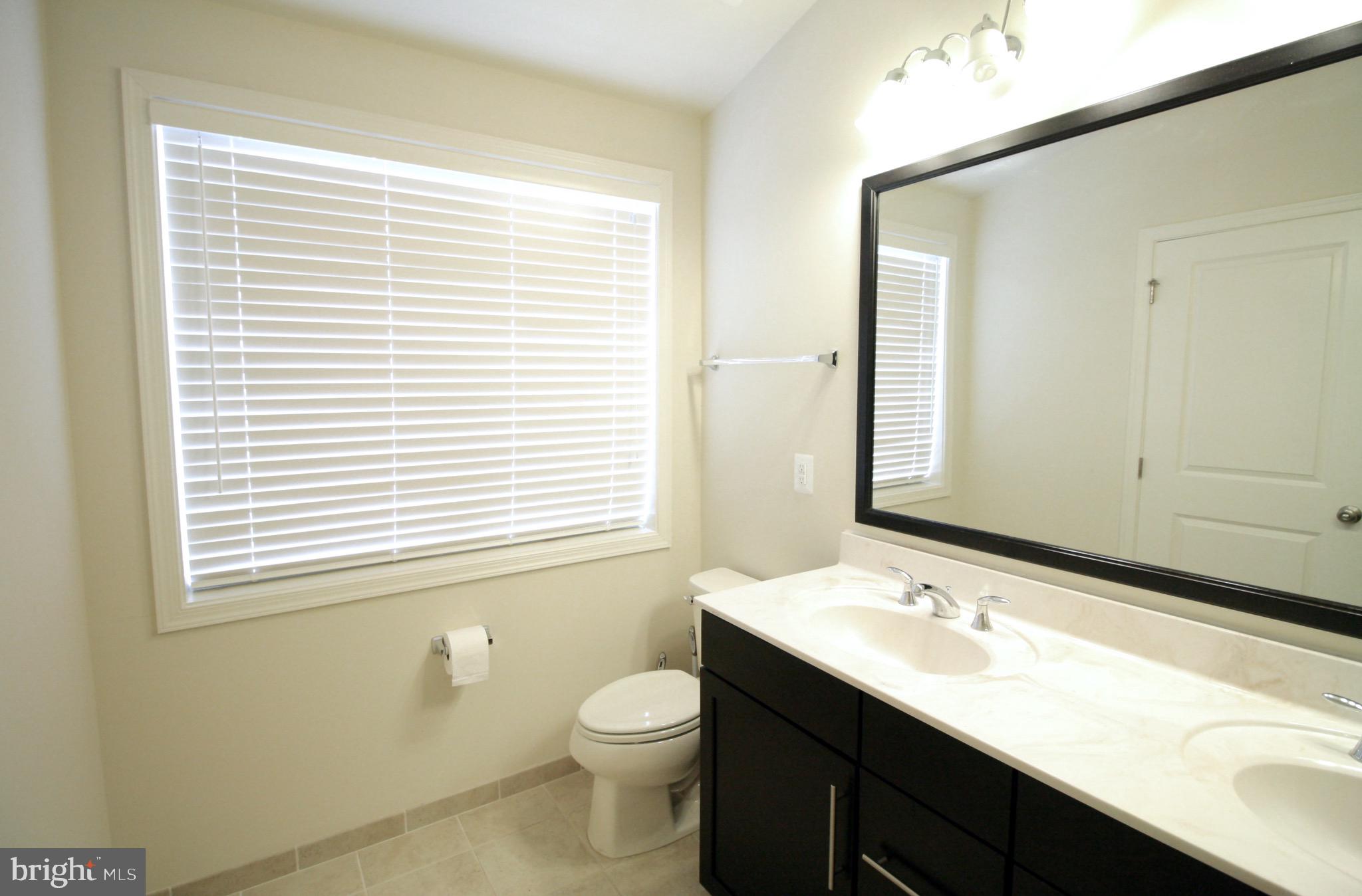 LOUDOUN VALLEY ESTATES 2 - Residential Lease