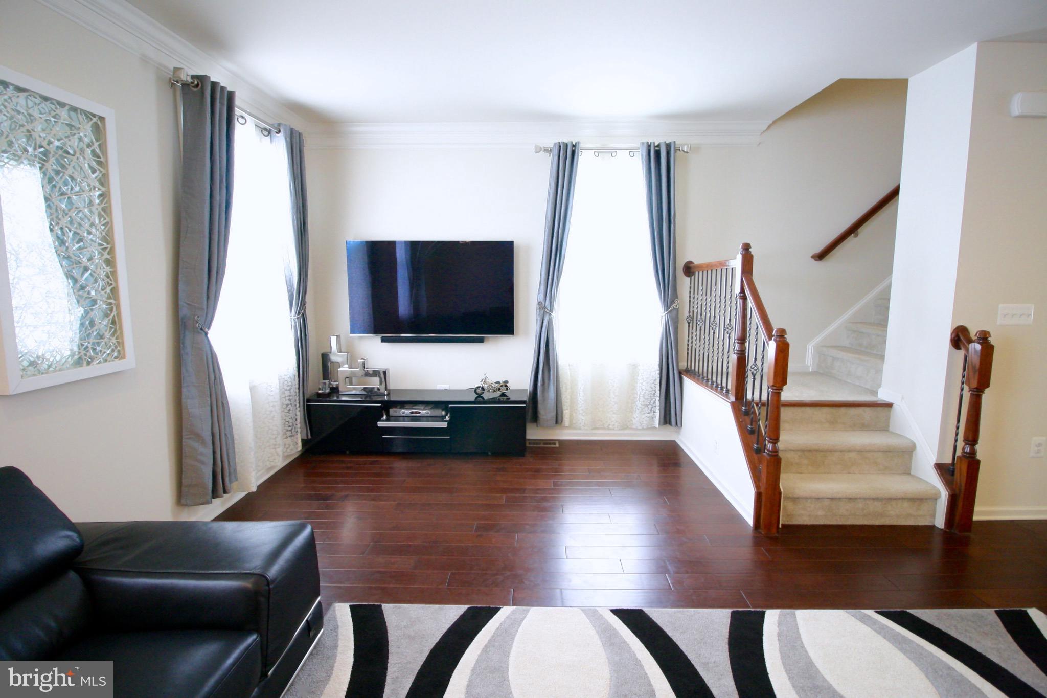 LOUDOUN VALLEY ESTATES 2 - Residential Lease