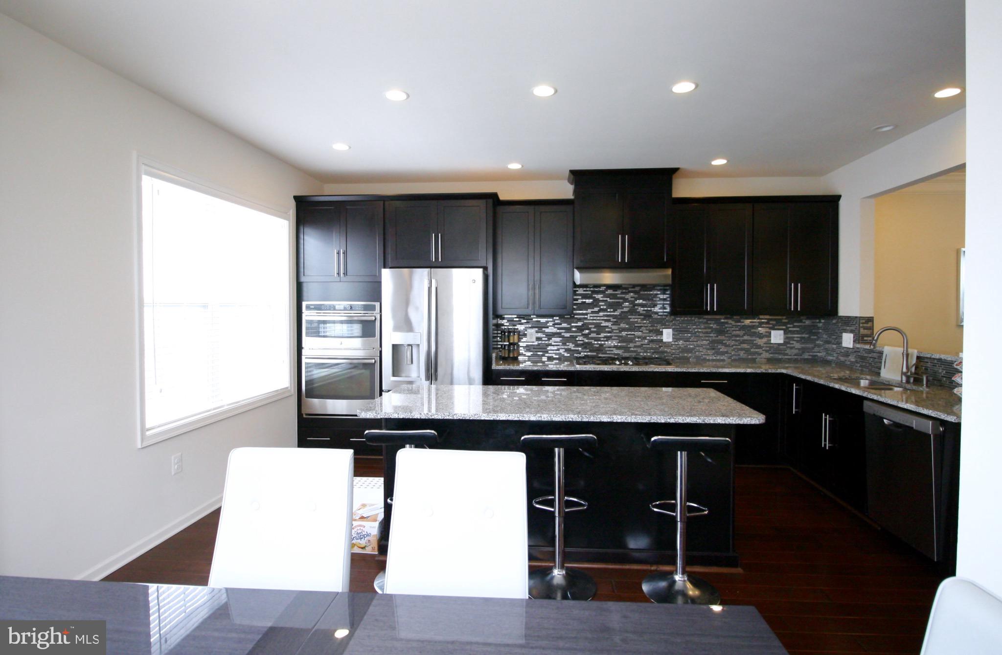 LOUDOUN VALLEY ESTATES 2 - Residential Lease