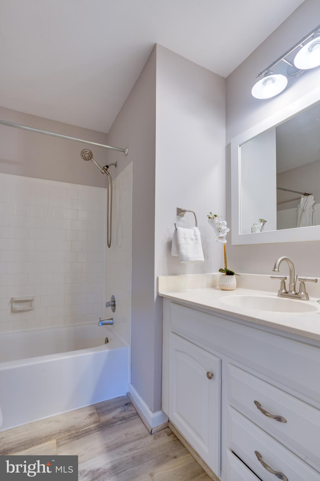 SEQUOIA LEA - Residential