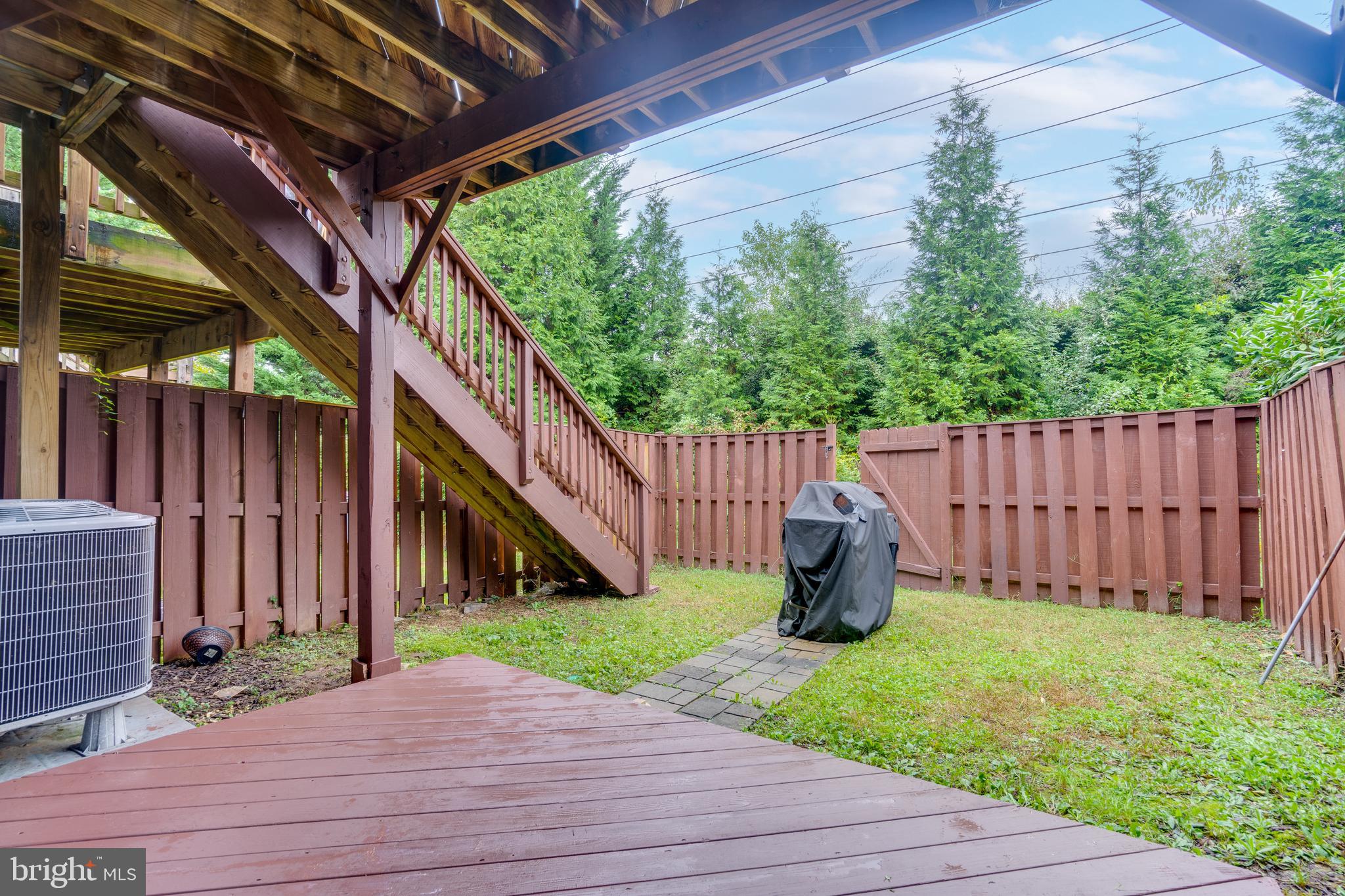 SEQUOIA LEA - Residential