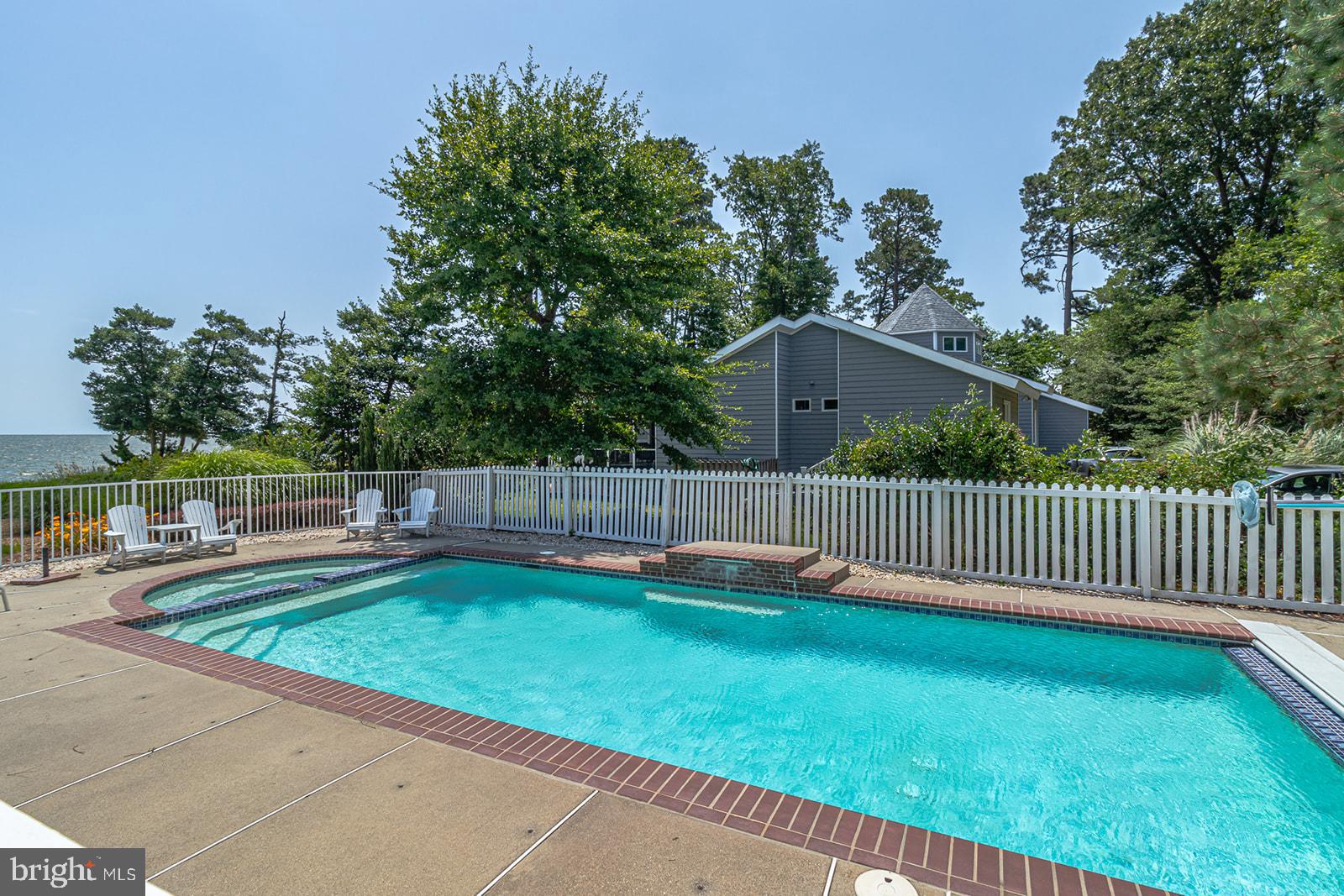 JETTY'S REACH - Residential