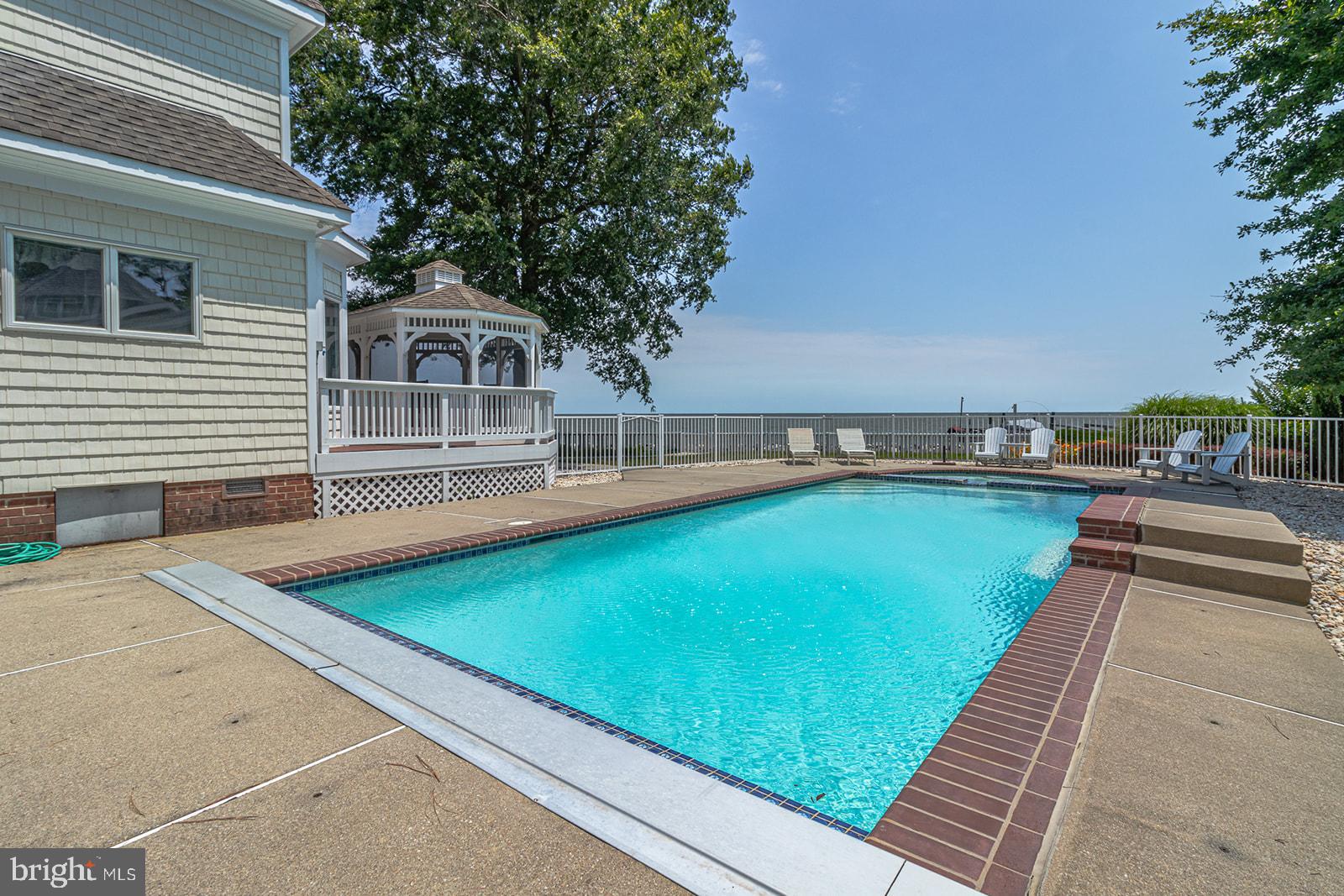 JETTY'S REACH - Residential