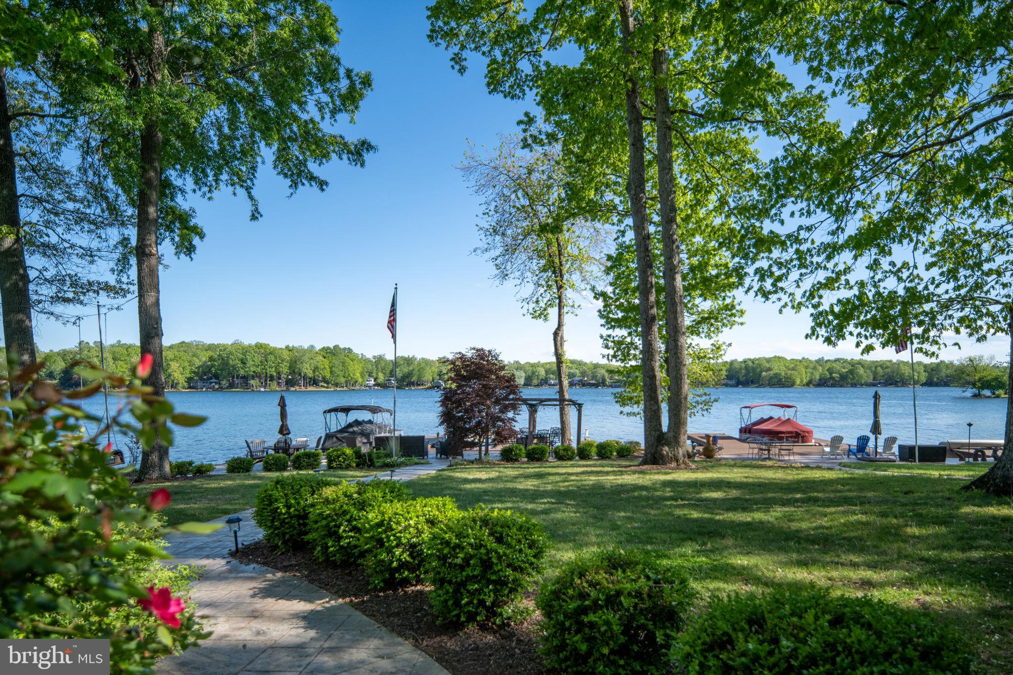 LAKE OF THE WOODS - Residential