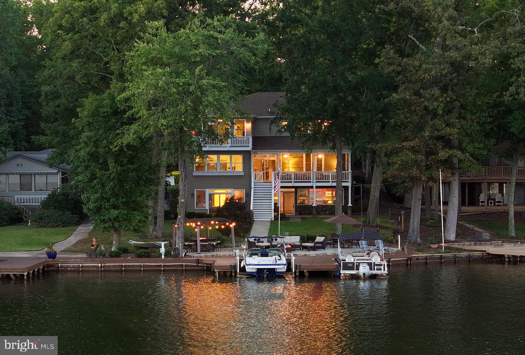 LAKE OF THE WOODS - Residential