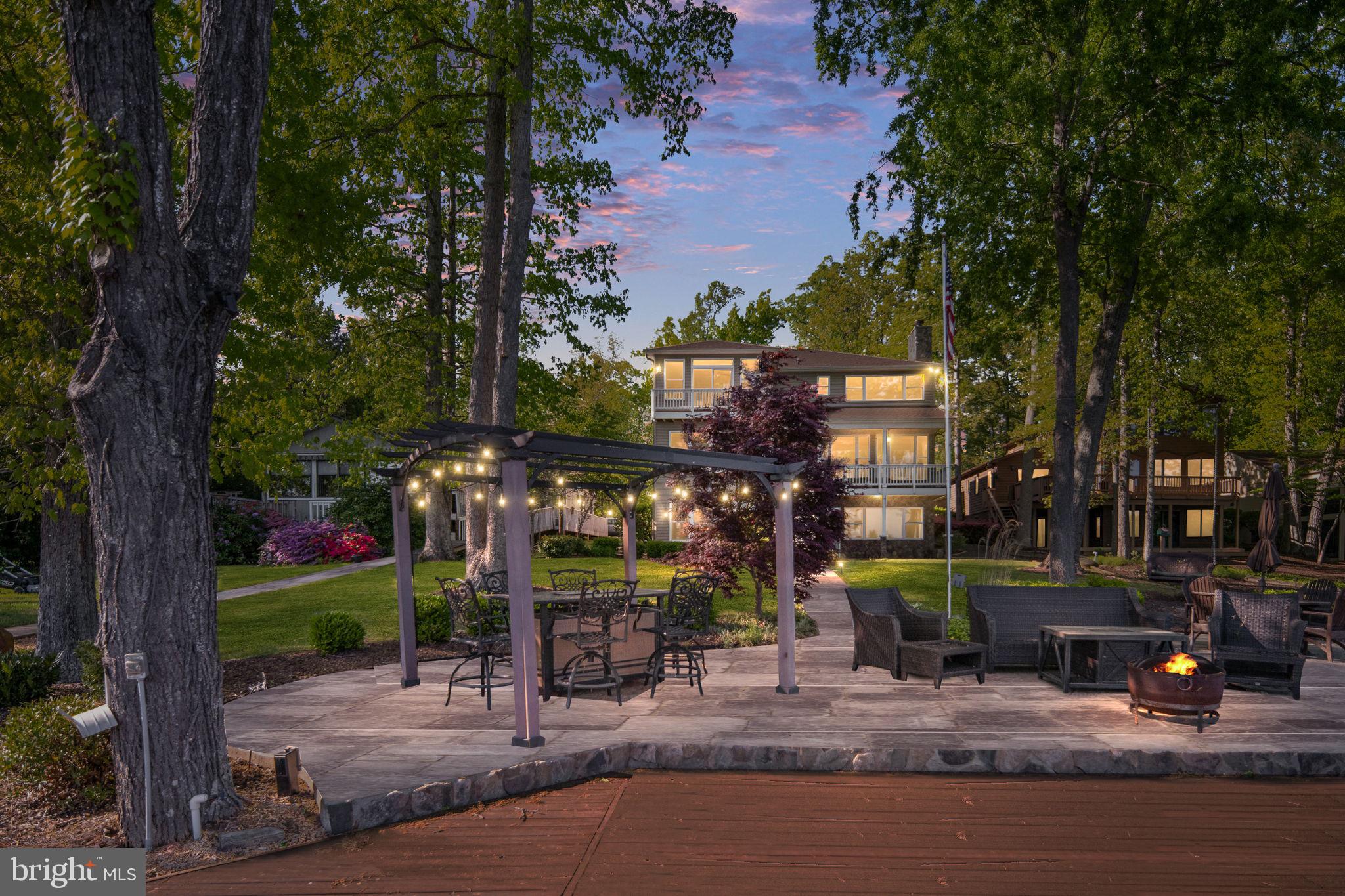 LAKE OF THE WOODS - Residential