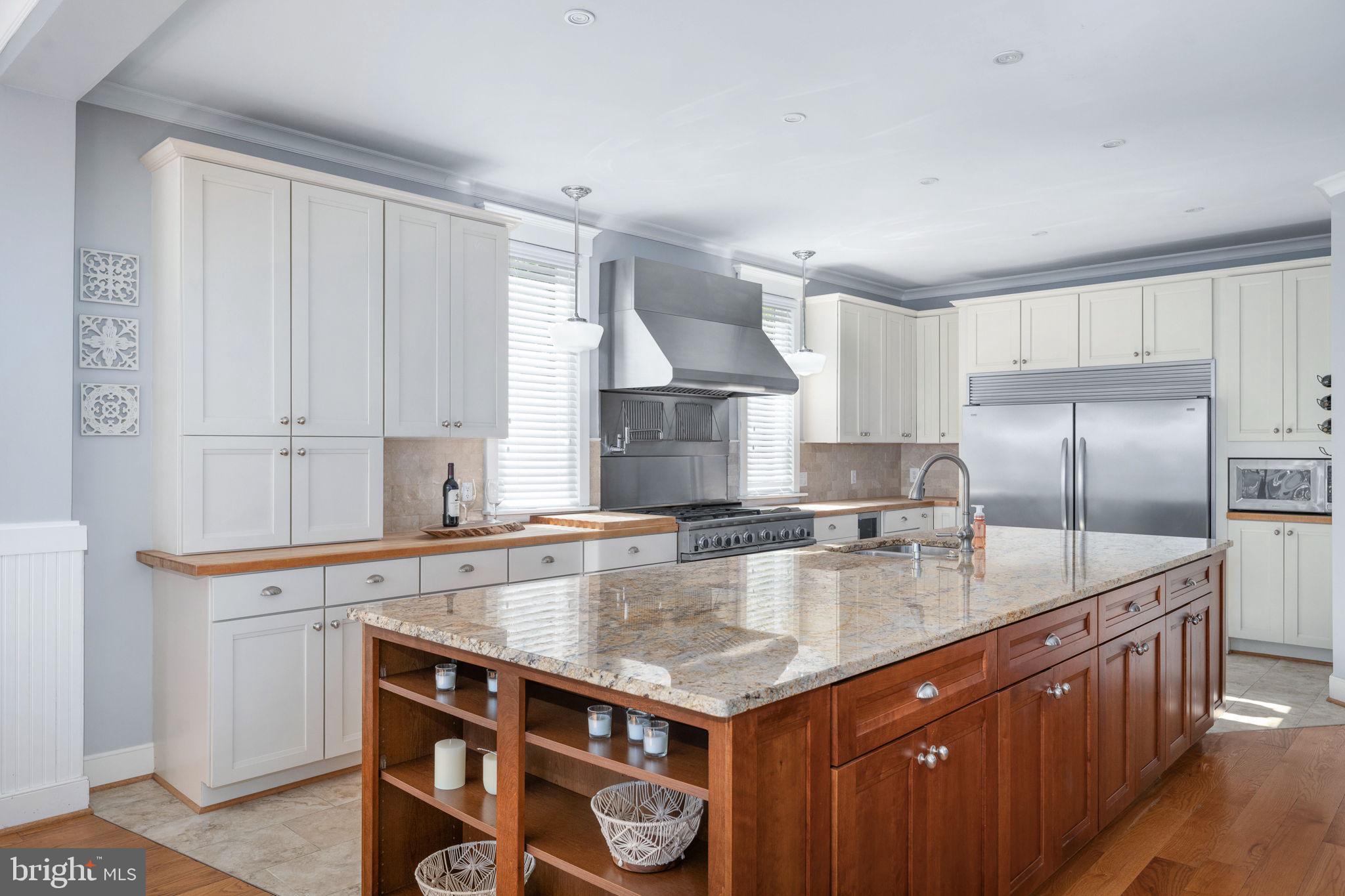 LAKE OF THE WOODS - Residential