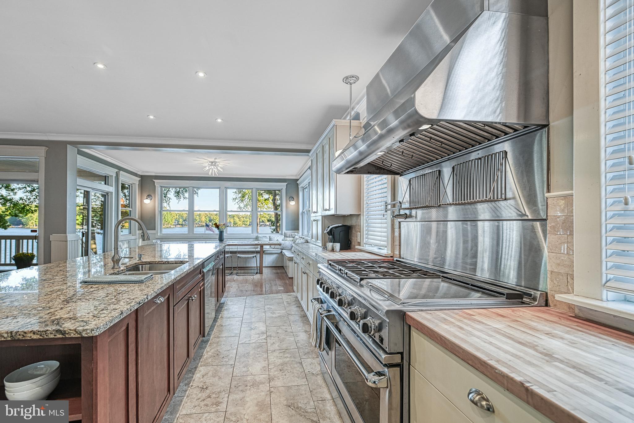 LAKE OF THE WOODS - Residential