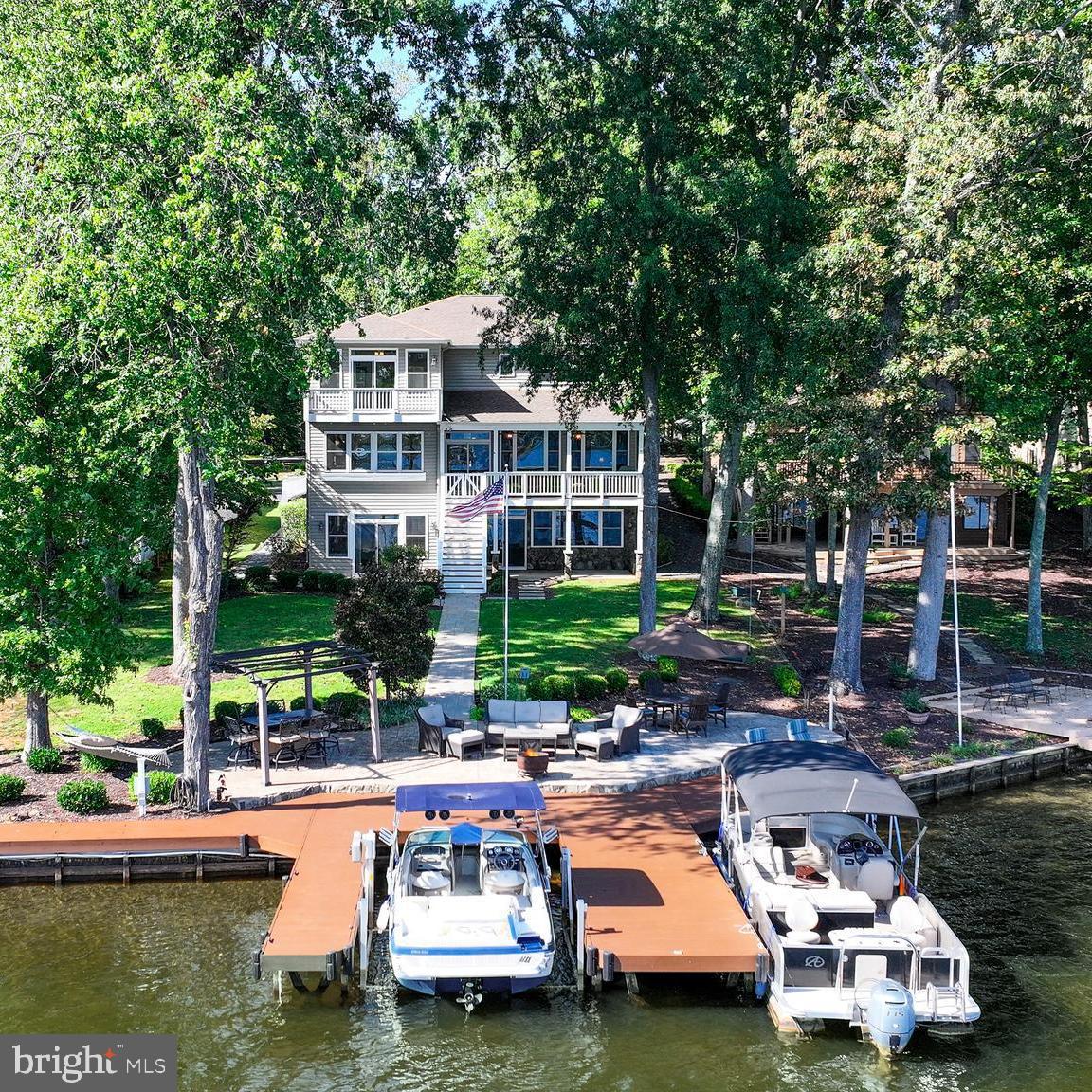 LAKE OF THE WOODS - Residential