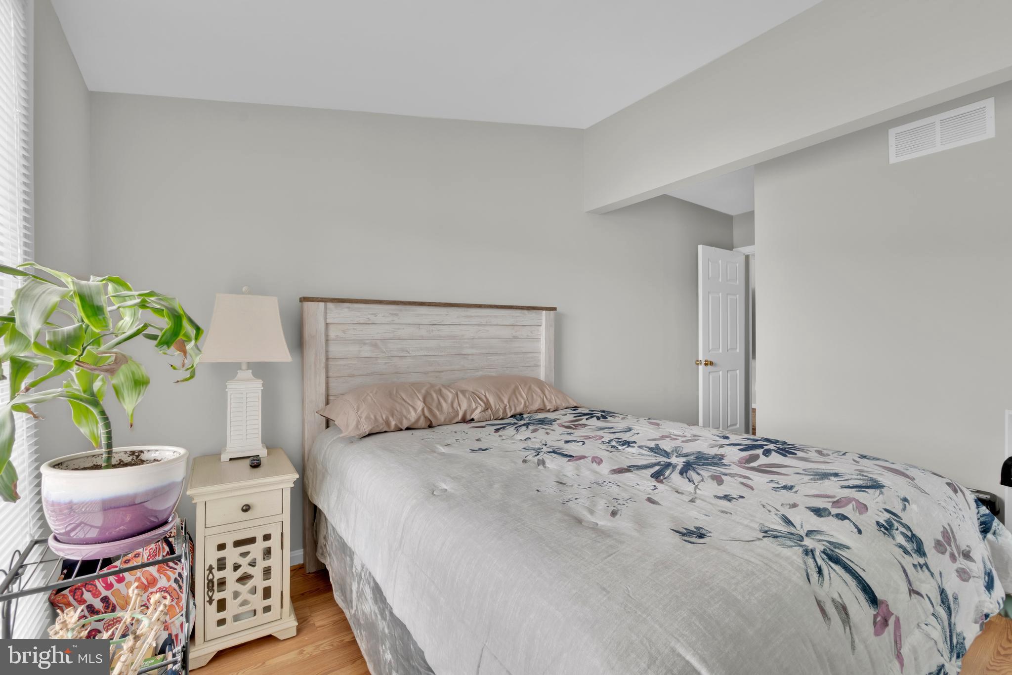 BOWLEYS QUARTERS - Residential