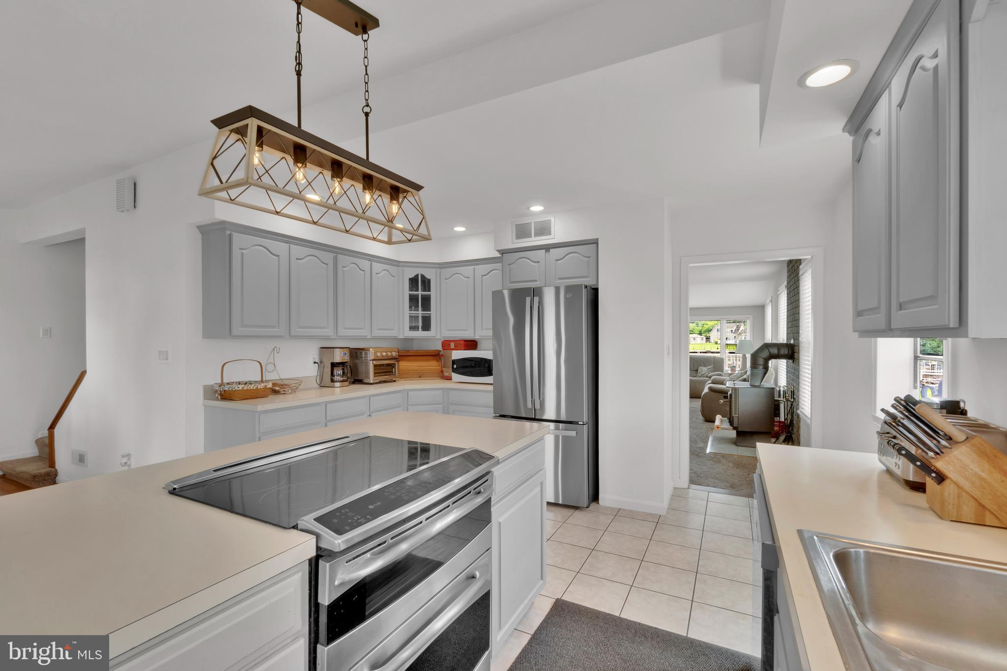 BOWLEYS QUARTERS - Residential