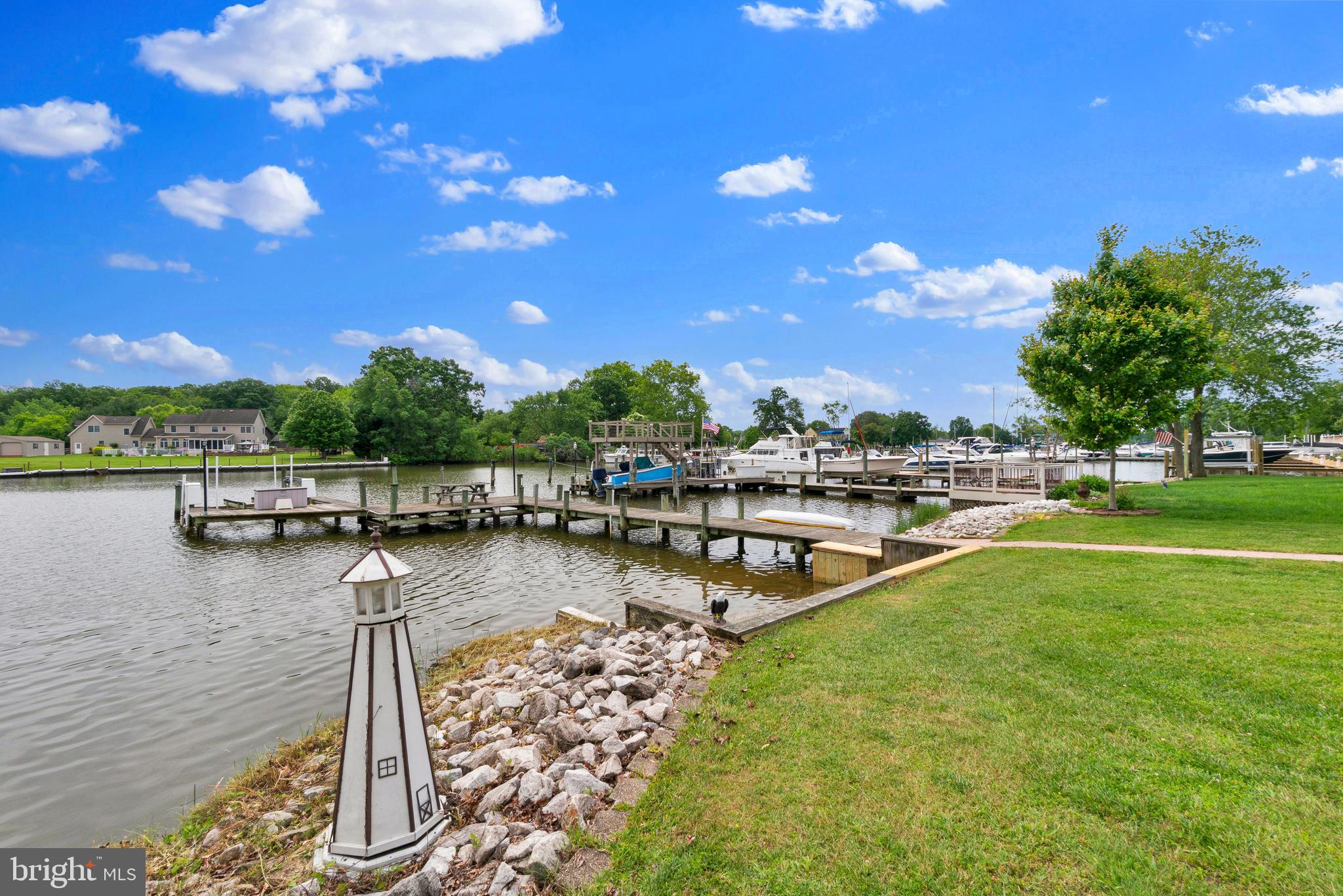 BOWLEYS QUARTERS - Residential