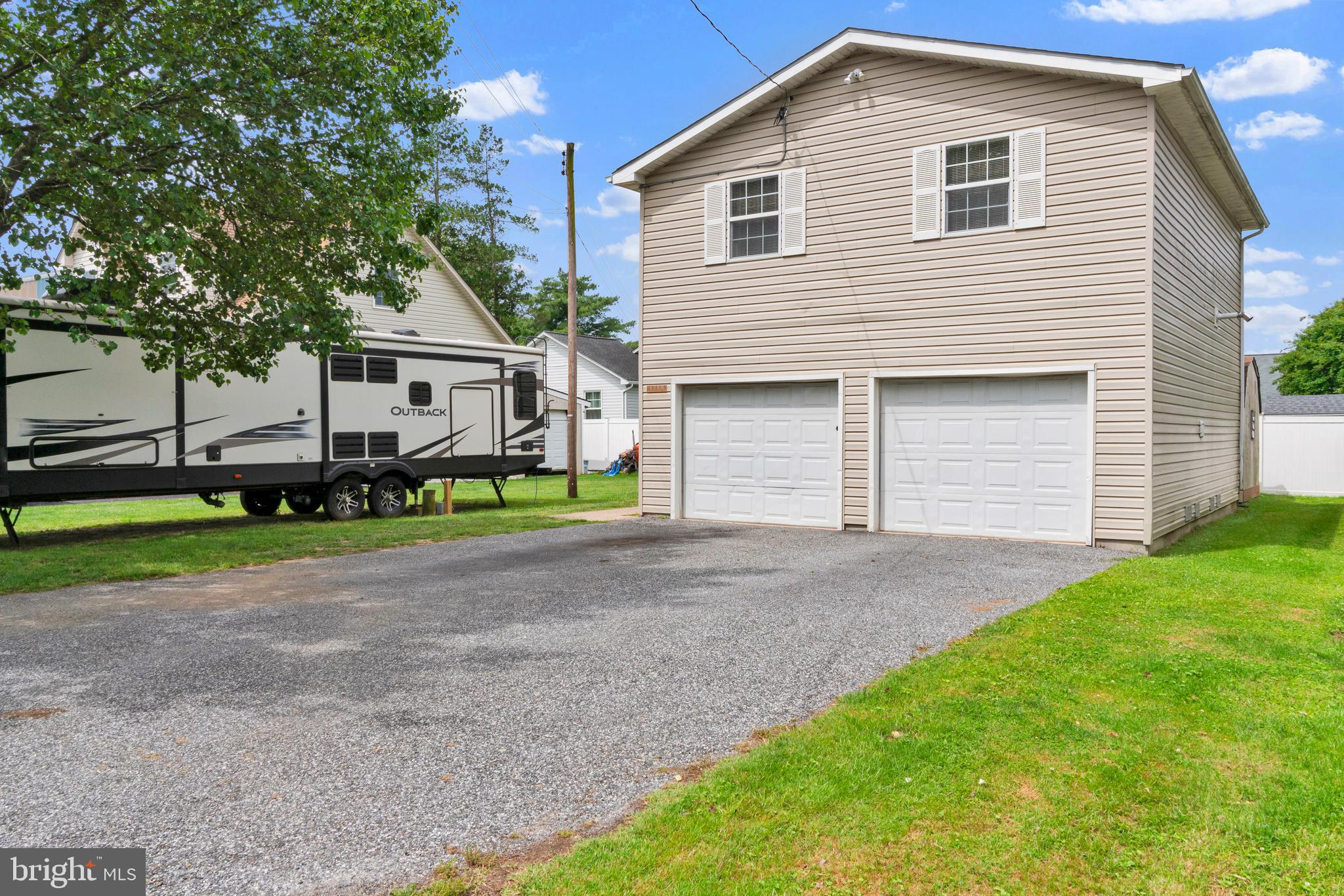 BOWLEYS QUARTERS - Residential