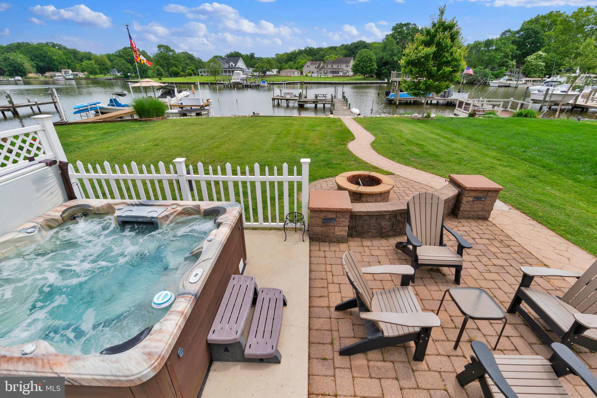 BOWLEYS QUARTERS - Residential