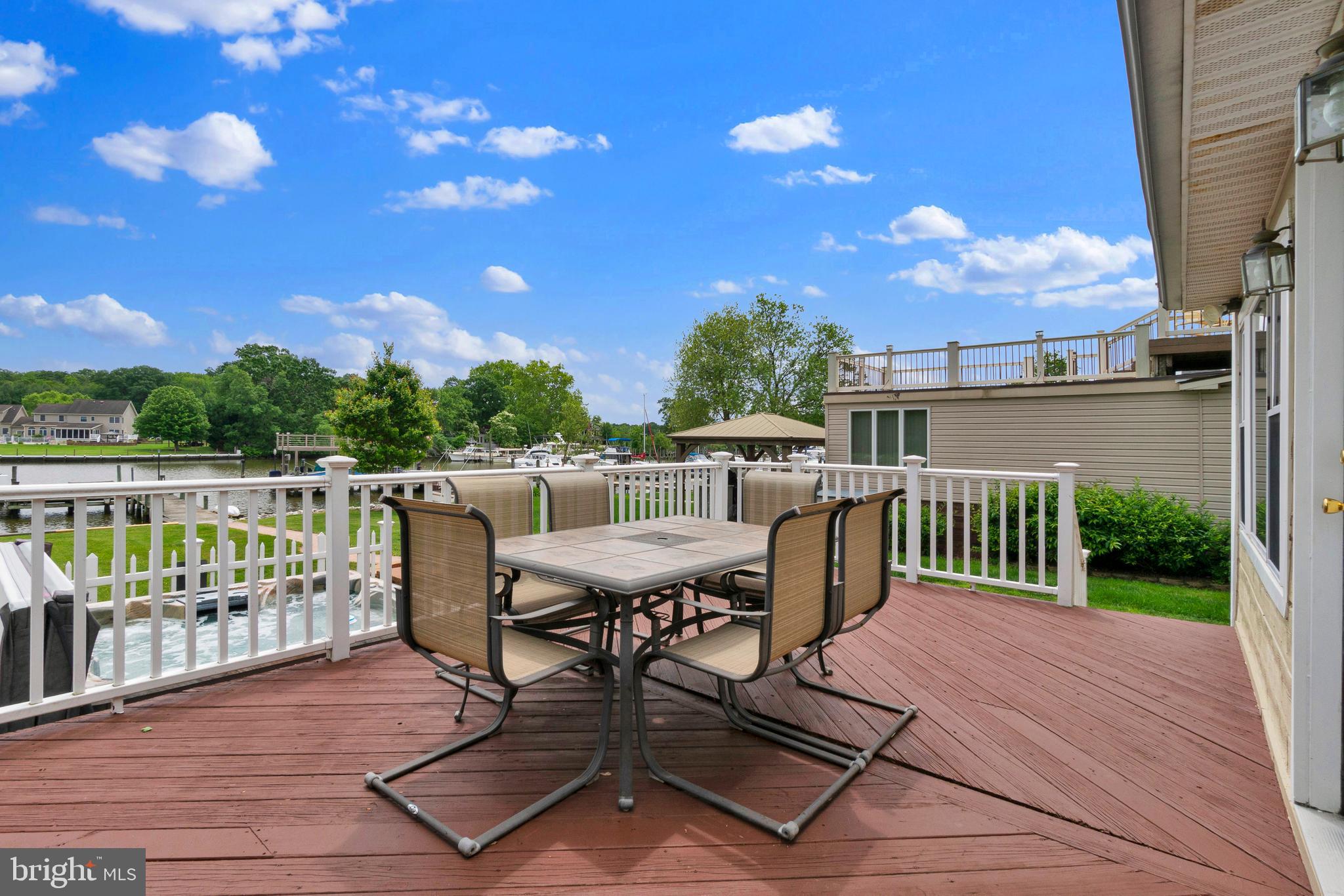 BOWLEYS QUARTERS - Residential