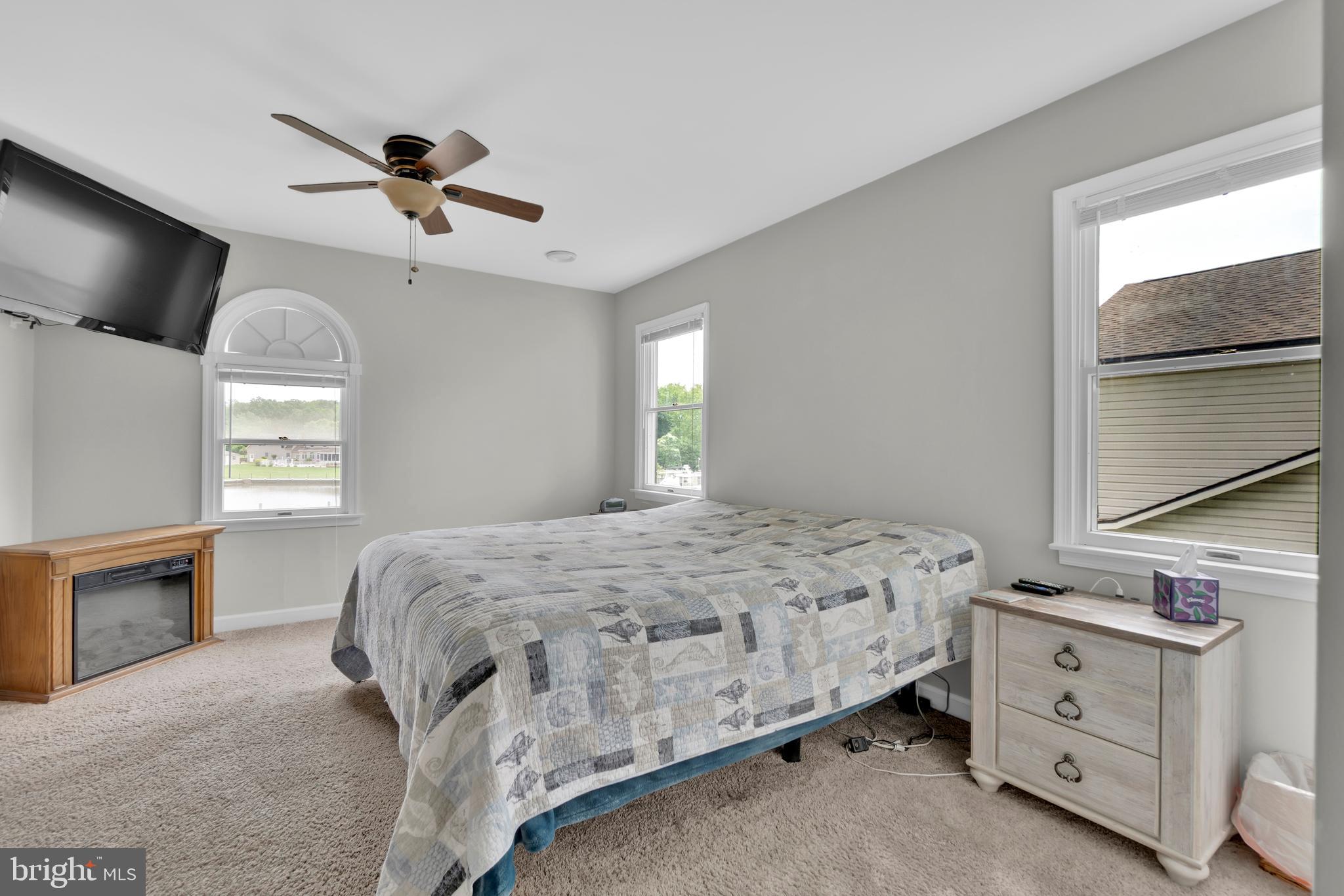 BOWLEYS QUARTERS - Residential