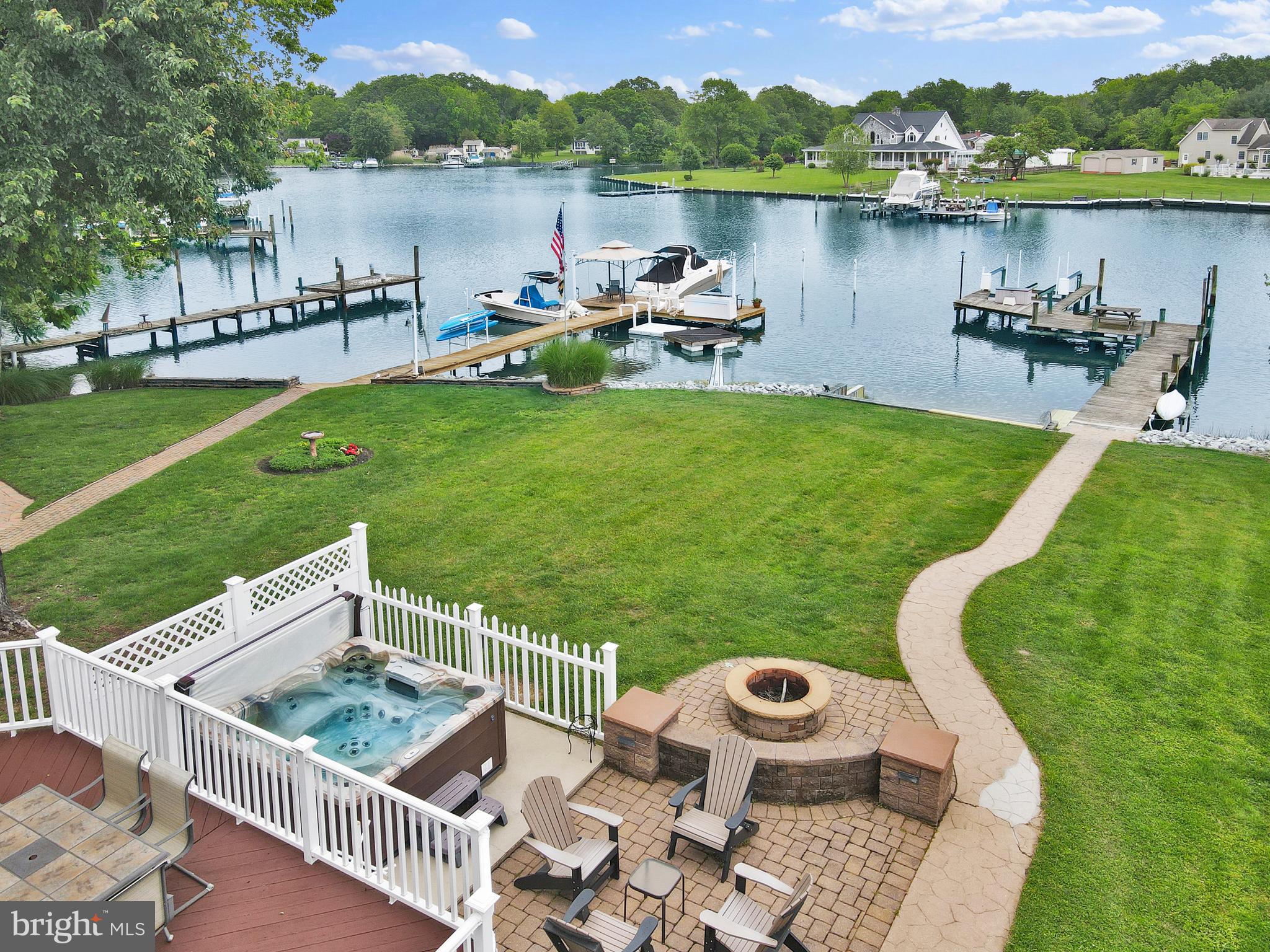 BOWLEYS QUARTERS - Residential