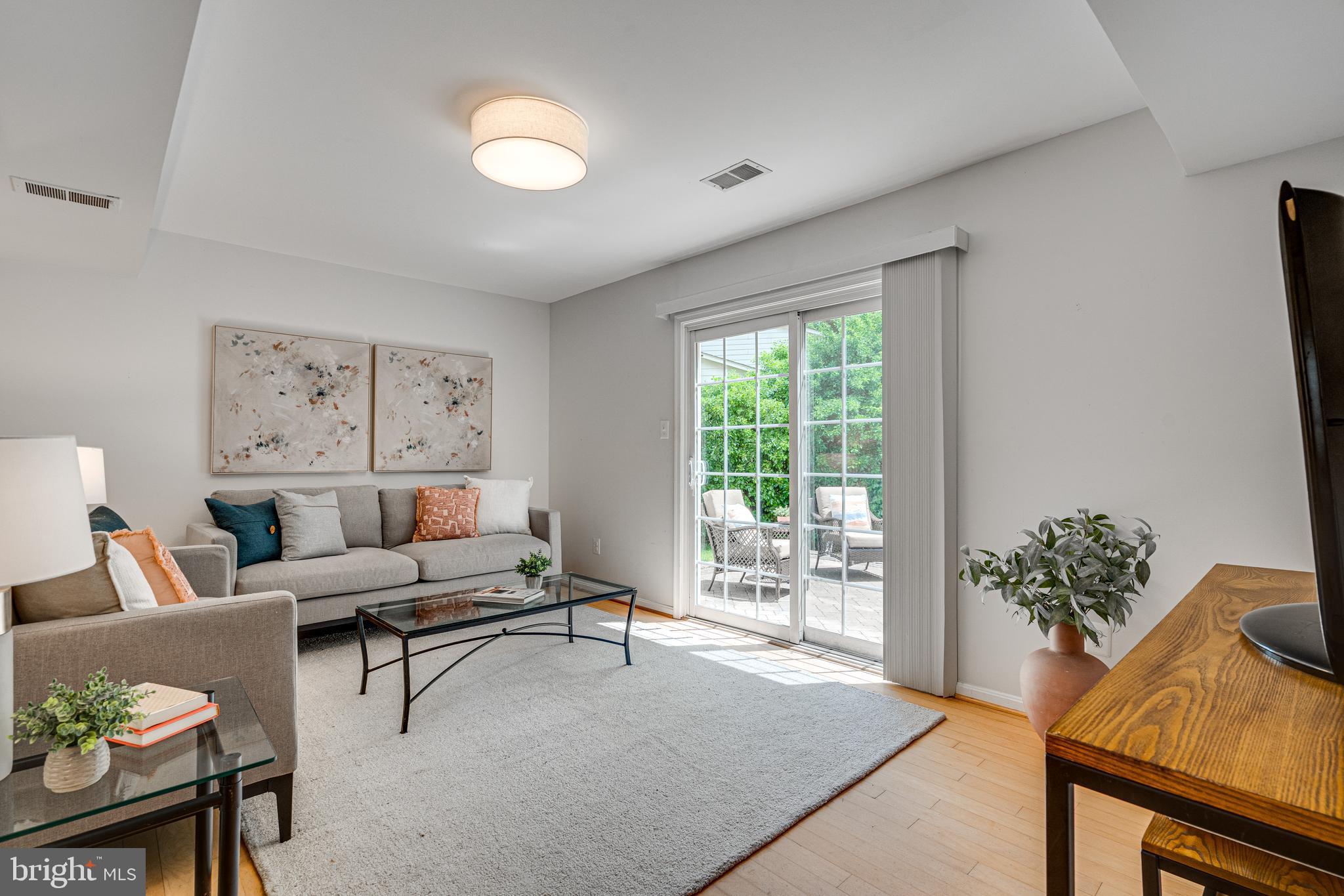 KINGS PARK WEST - Residential