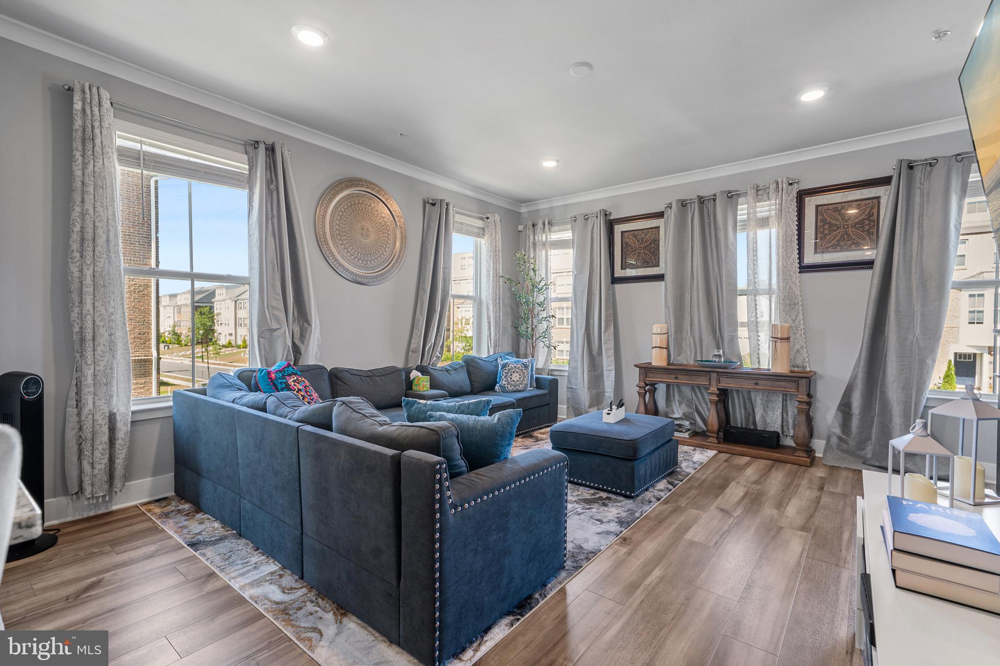 STONEHAVEN - Residential