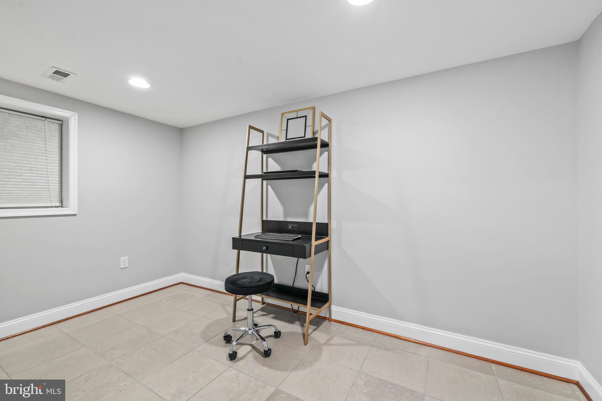 WAKEFIELD FOREST - Residential