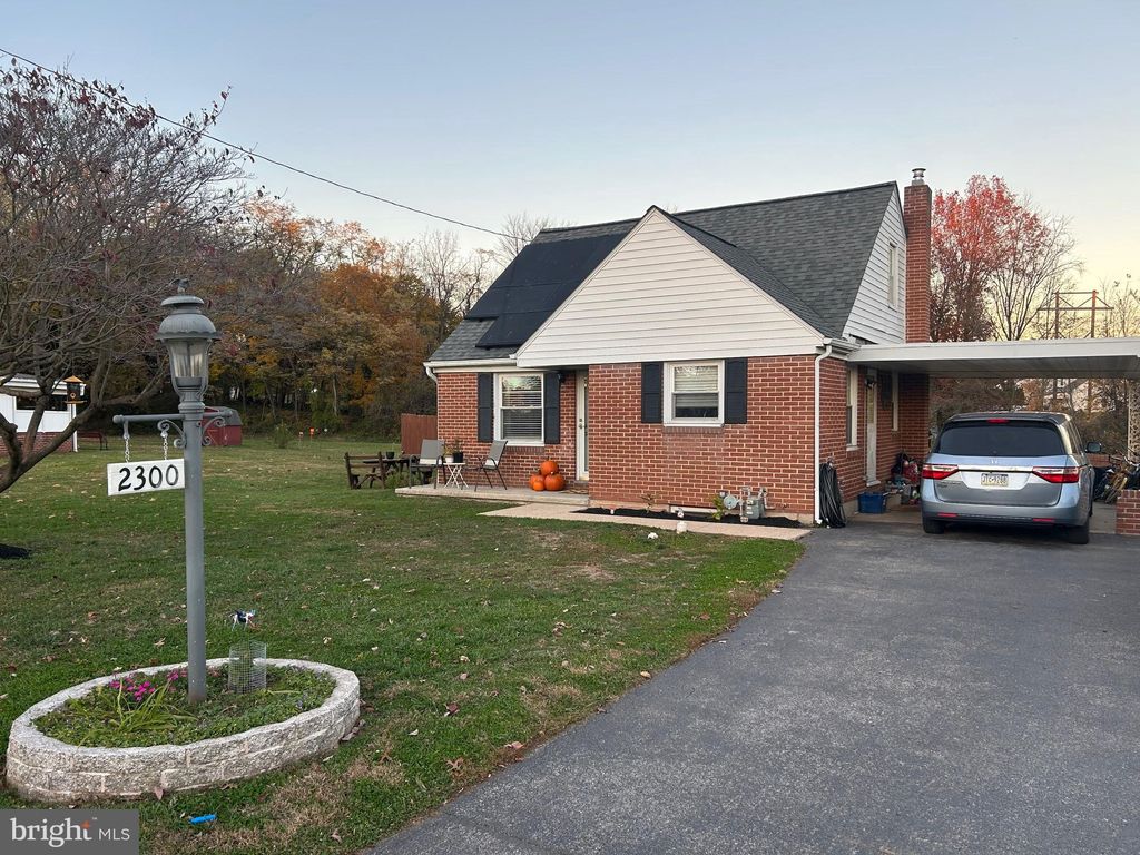 Photo of 2300 Wyndhurst Court, YORK, PA 17408 (MLS # PAYK2093206)
