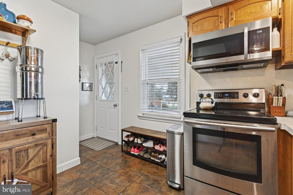 Photo of 2300 Wyndhurst Court, YORK, PA 17408 (MLS # PAYK2093206)