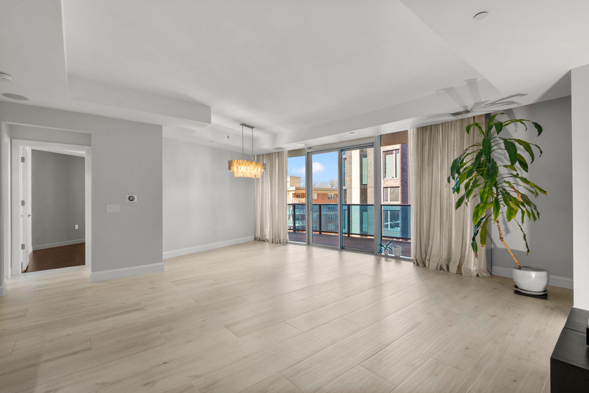 ROSSLYN - Residential