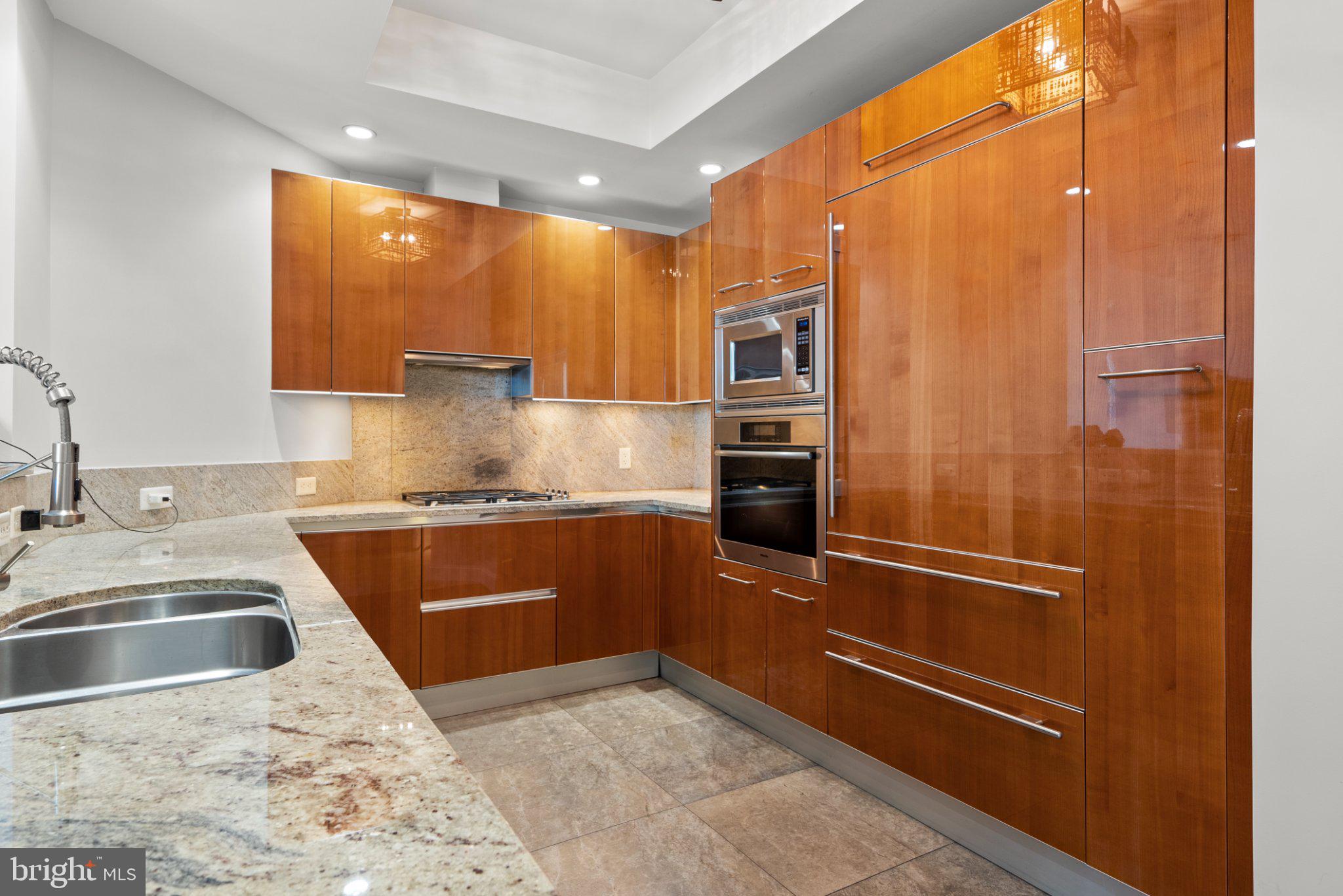 ROSSLYN - Residential