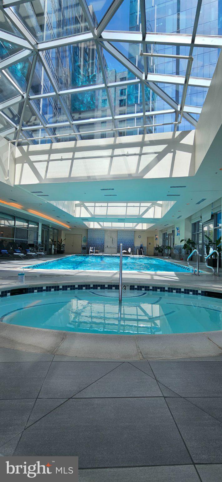 ROSSLYN - Residential