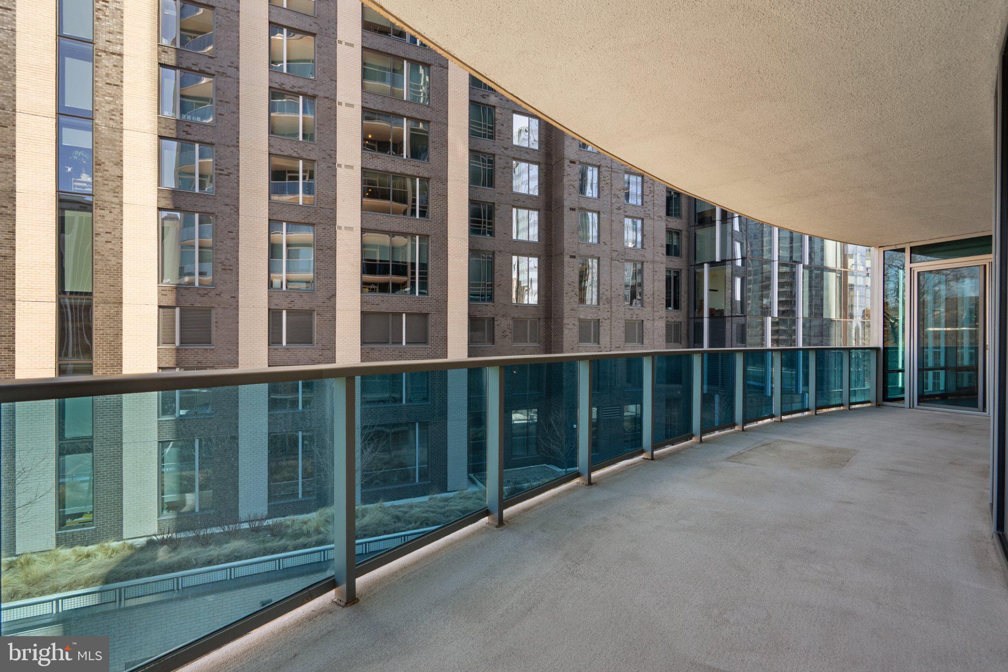 ROSSLYN - Residential