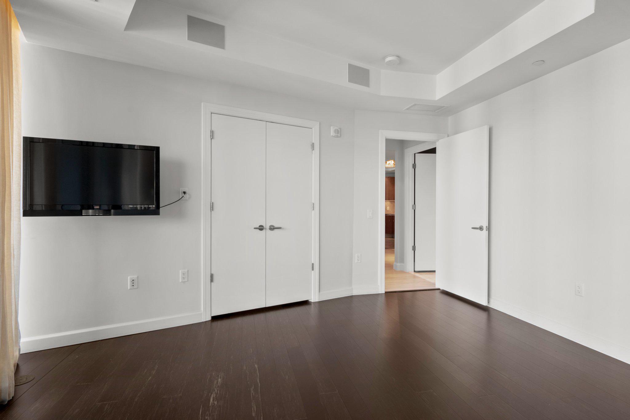 ROSSLYN - Residential