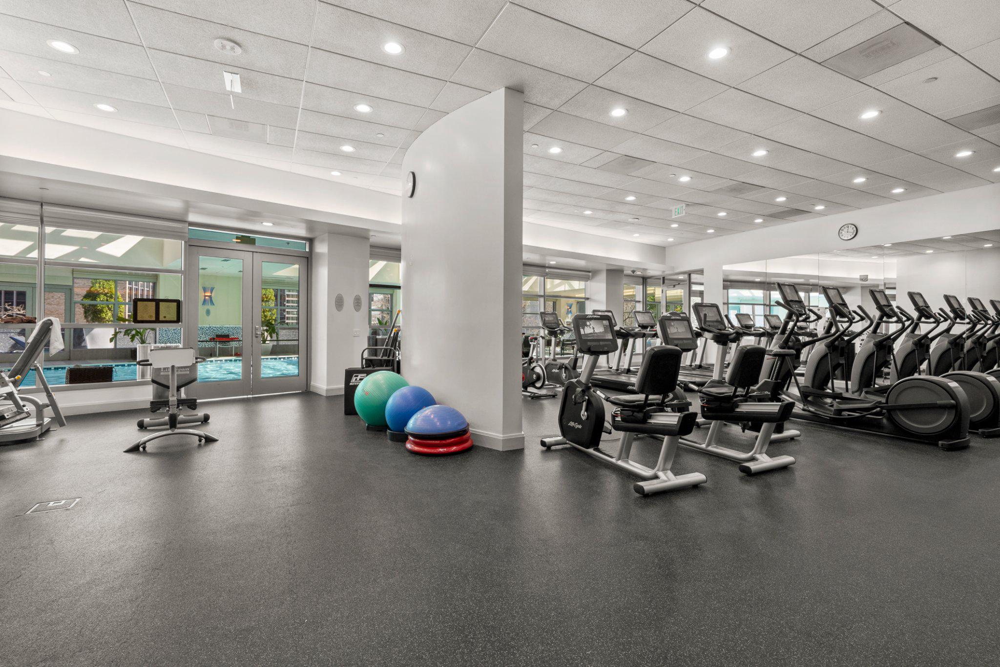 ROSSLYN - Residential