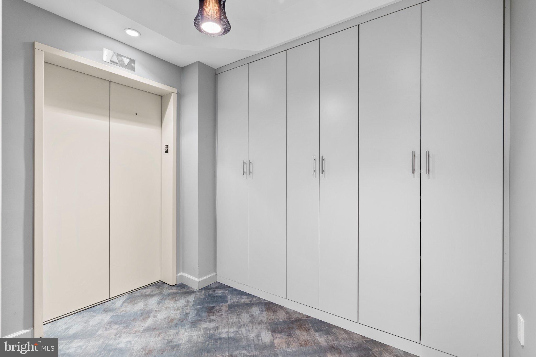 ROSSLYN - Residential